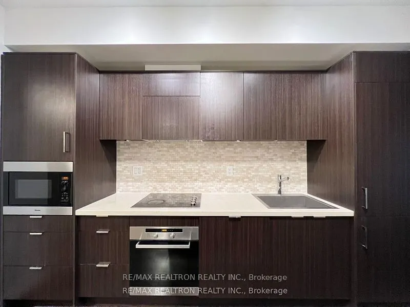21 Widmer Street, #3712