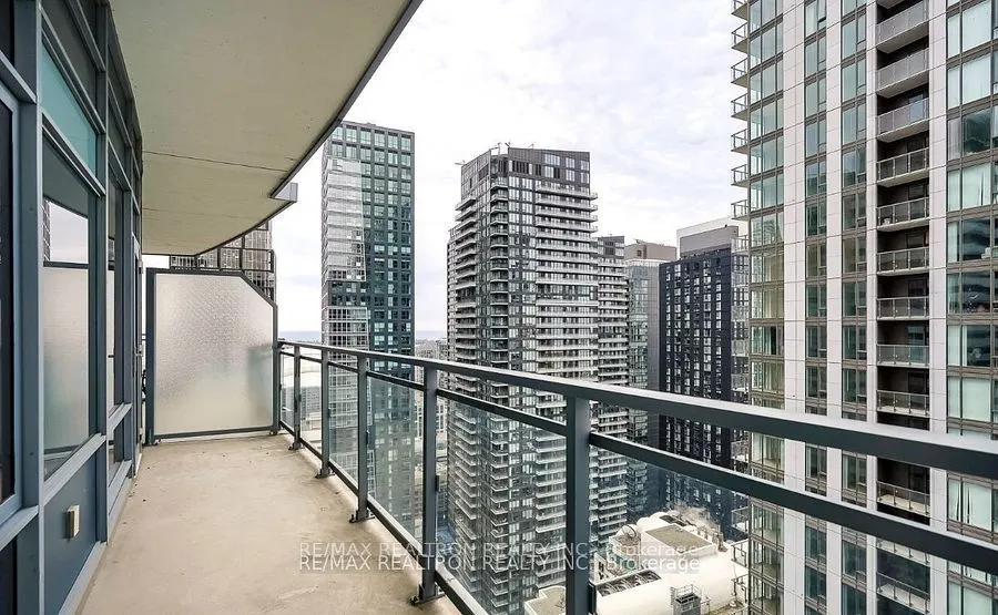 21 Widmer Street, #3712
