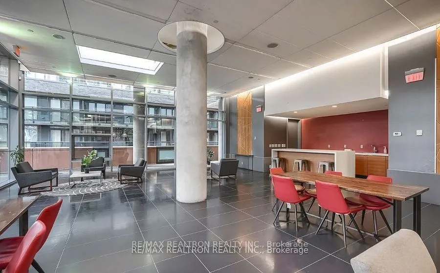 21 Widmer Street, #3712