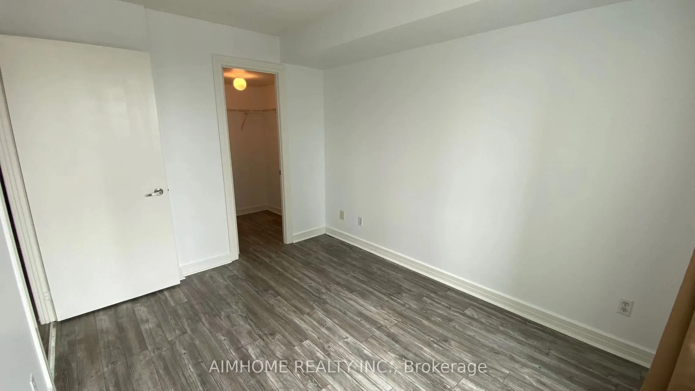 16 Harrison Garden Boulevard, #607