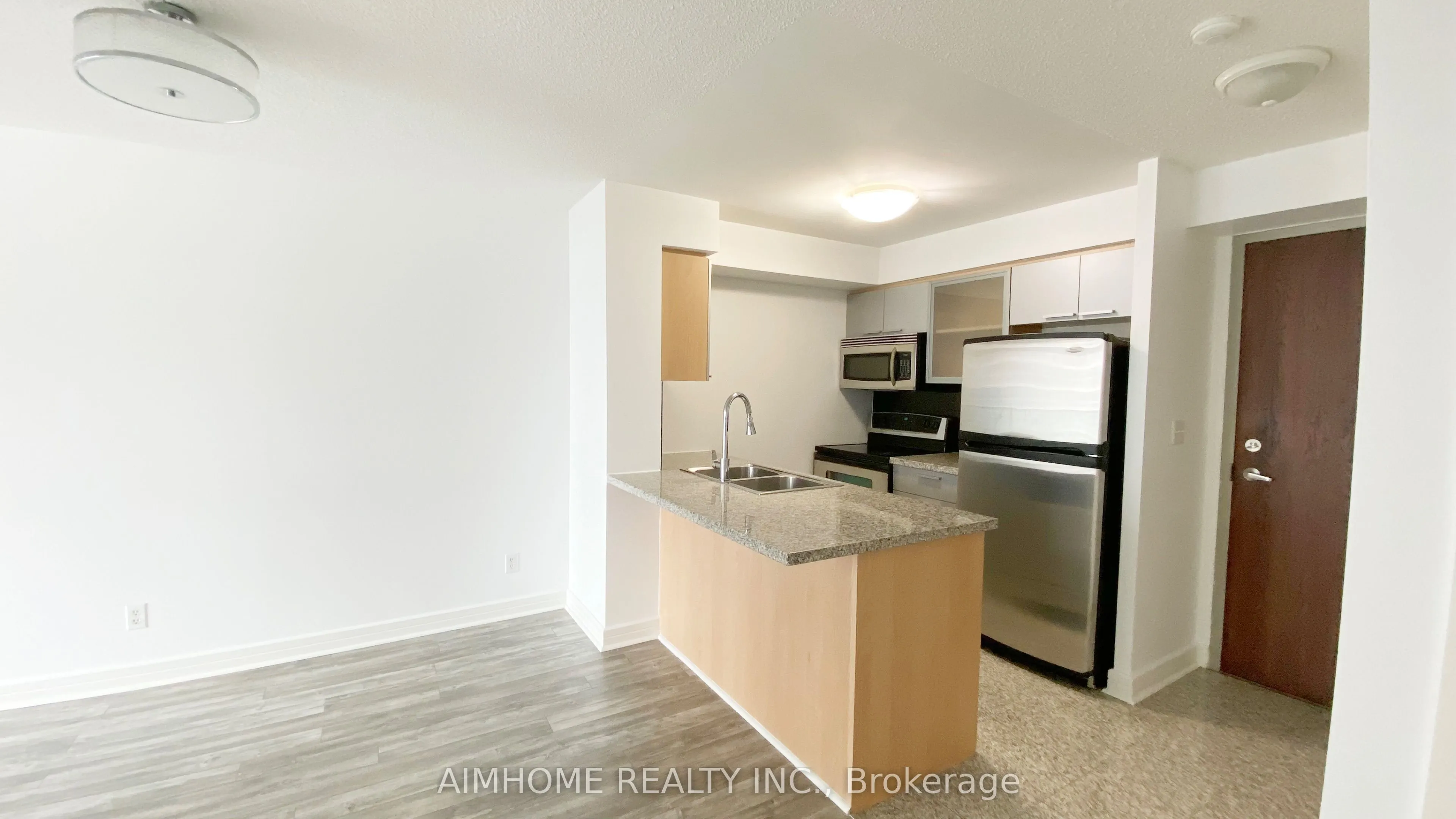 16 Harrison Garden Boulevard, #607