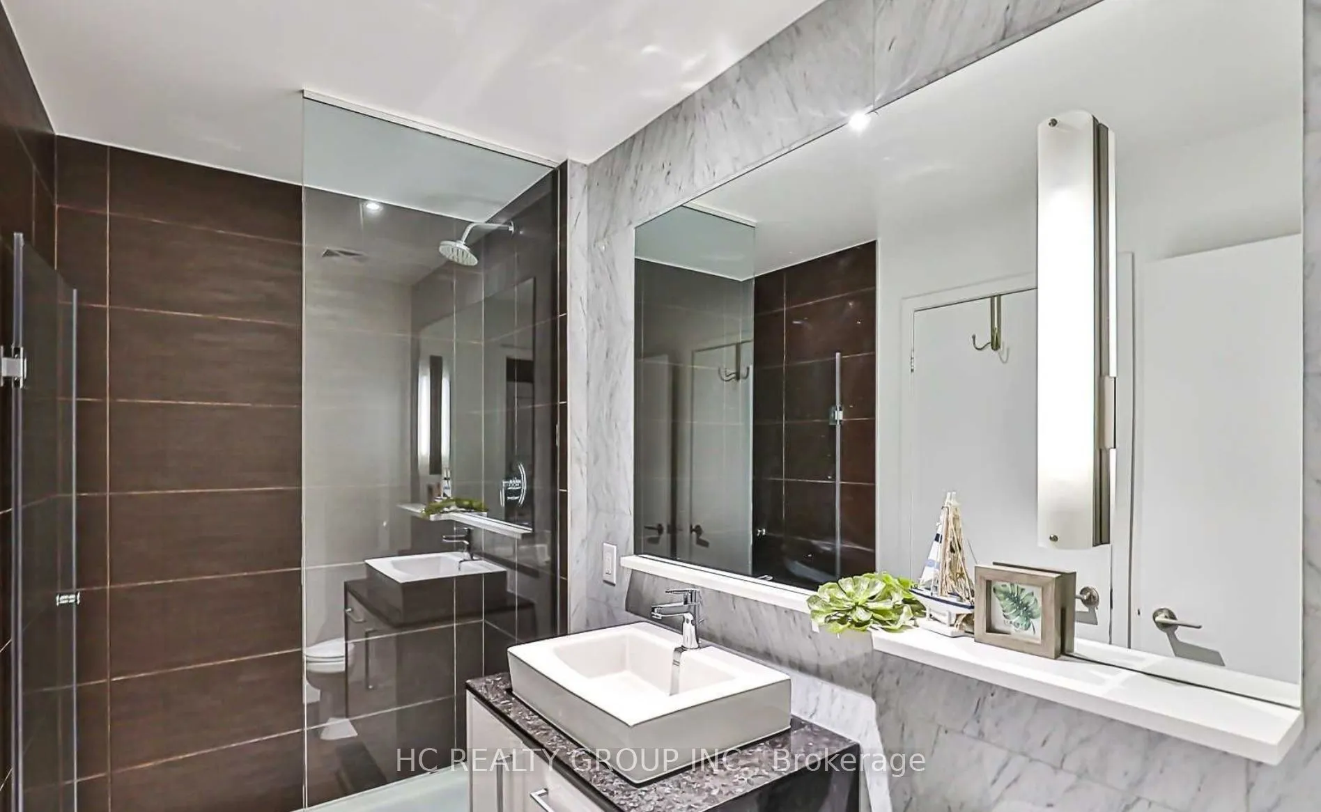 121 Mcmahon Drive, #3608