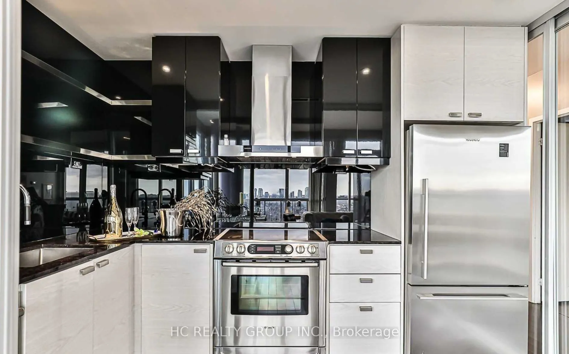 121 Mcmahon Drive, #3608