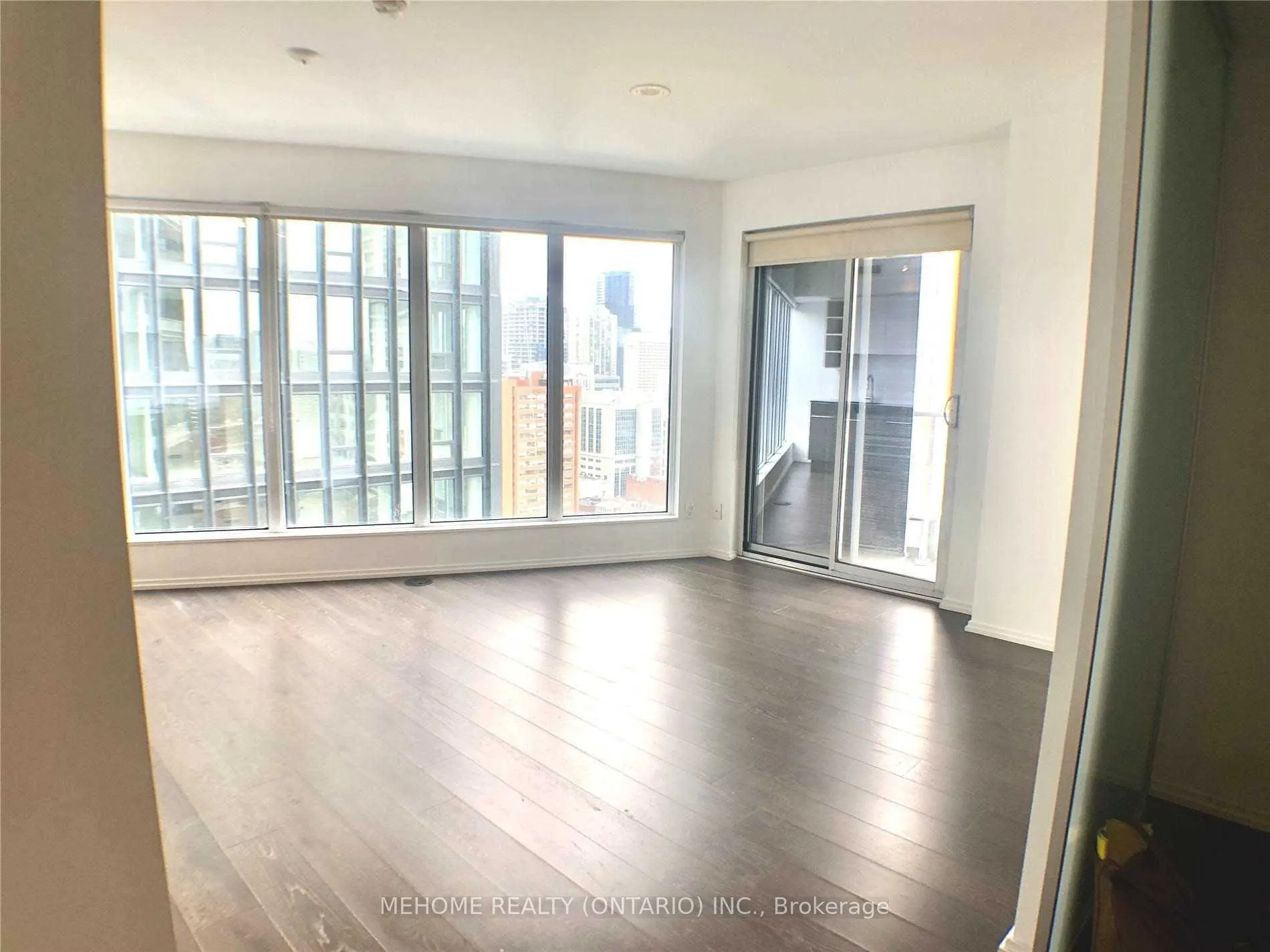 68 Shuter Street, #2208