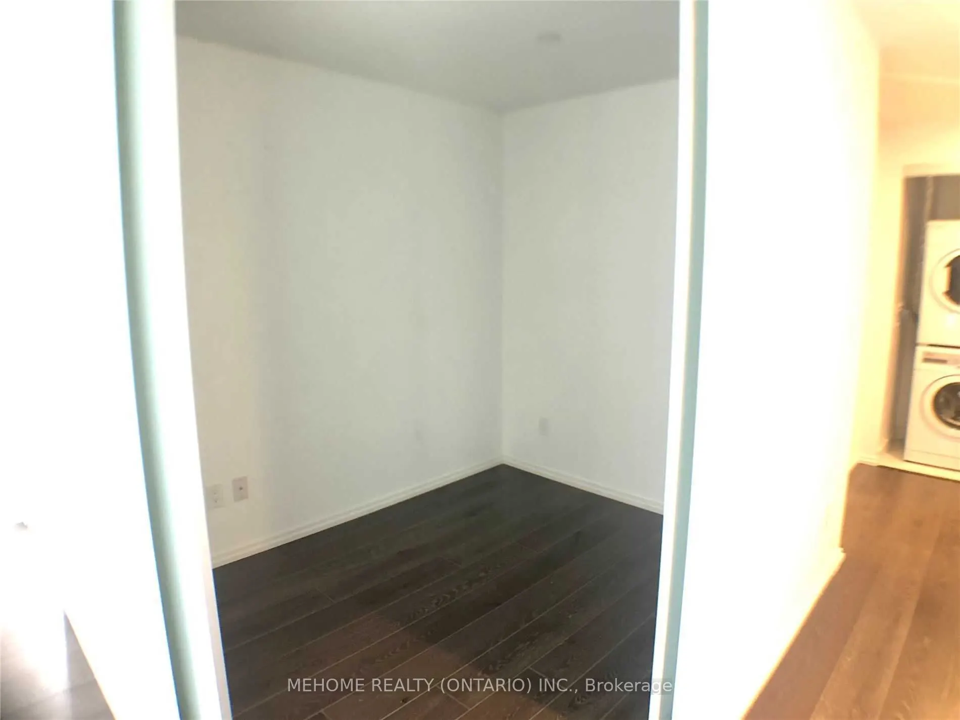 68 Shuter Street, #2208
