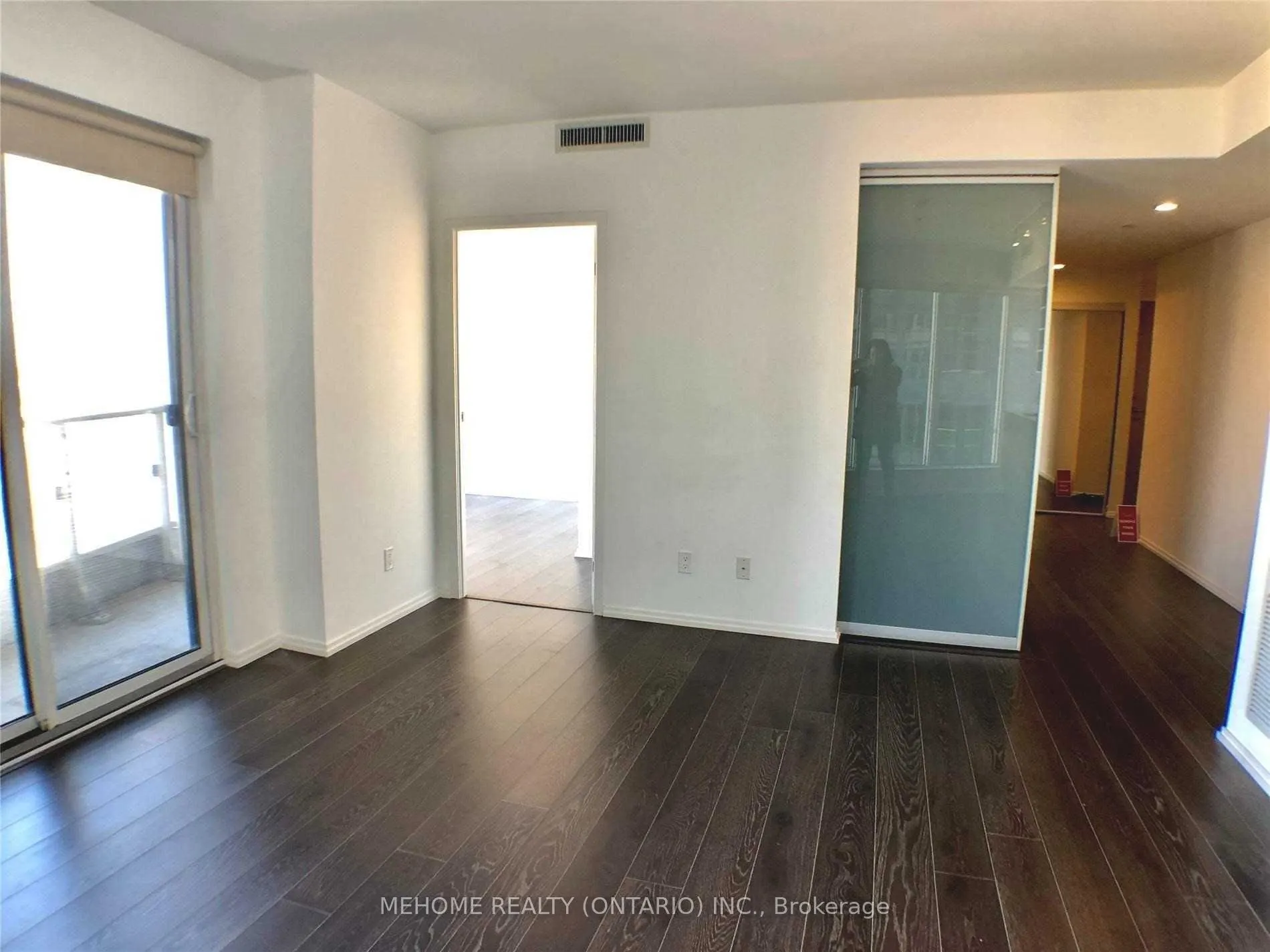 68 Shuter Street, #2208
