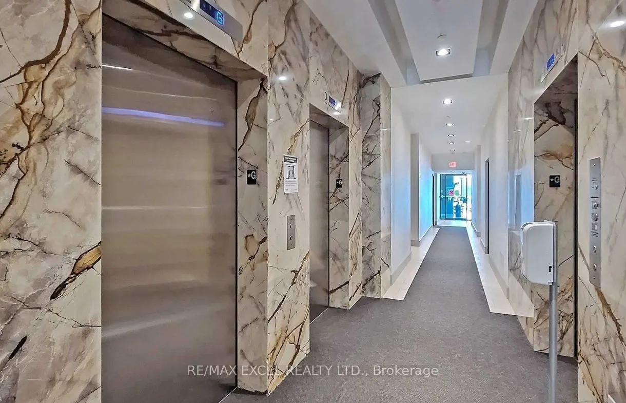 160 Vanderhoof Avenue, #711