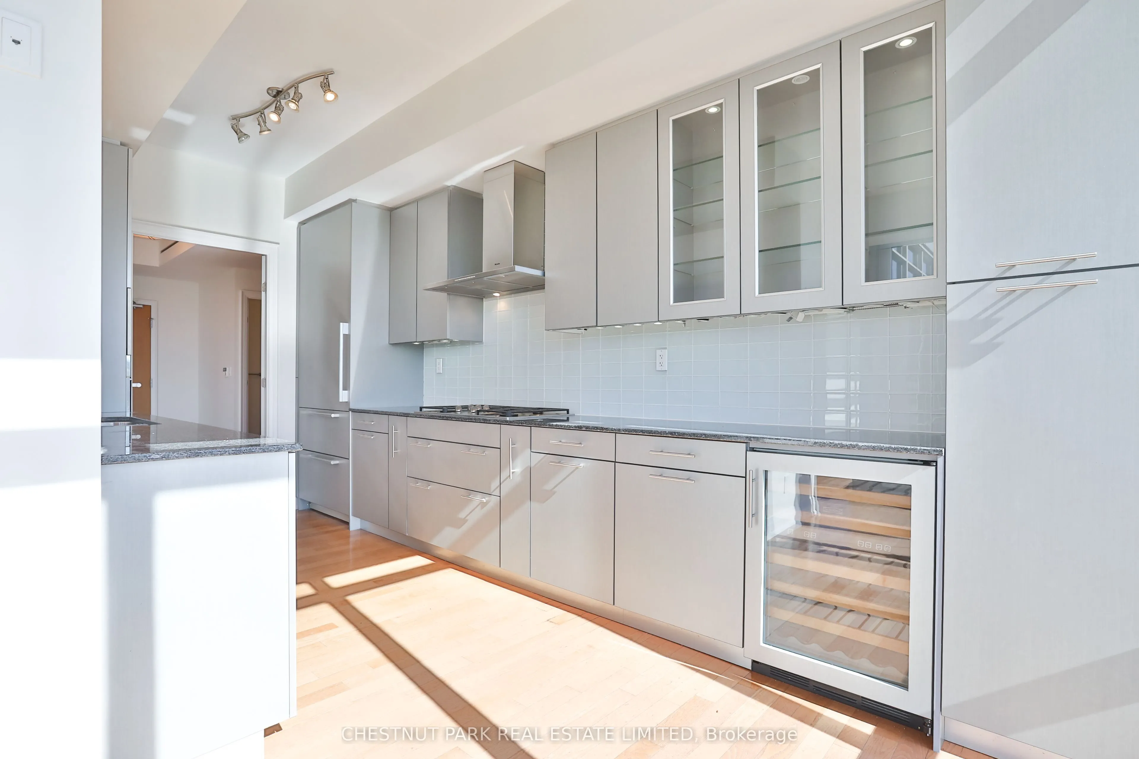 1 Bedford Road, #1002