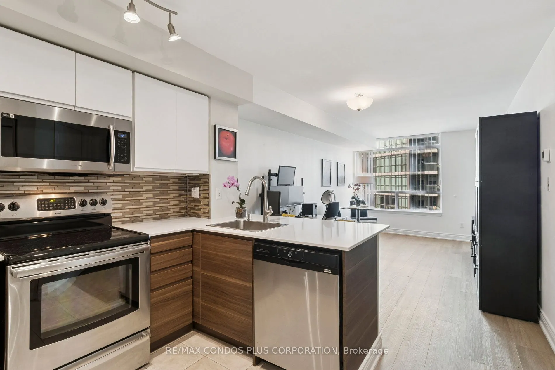 30 Harrison Garden Boulevard, #708