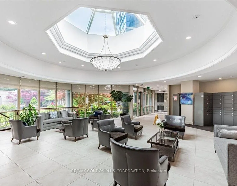 30 Harrison Garden Boulevard, #708