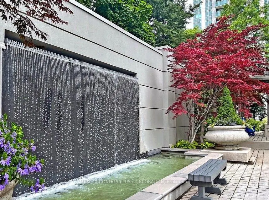 30 Harrison Garden Boulevard, #708
