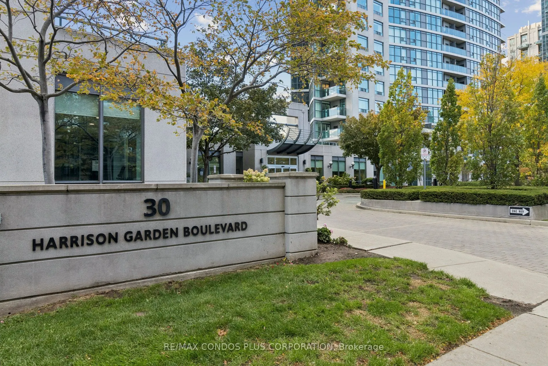 30 Harrison Garden Boulevard, #708