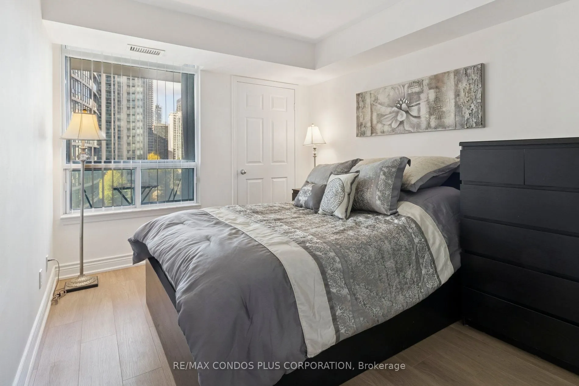 30 Harrison Garden Boulevard, #708