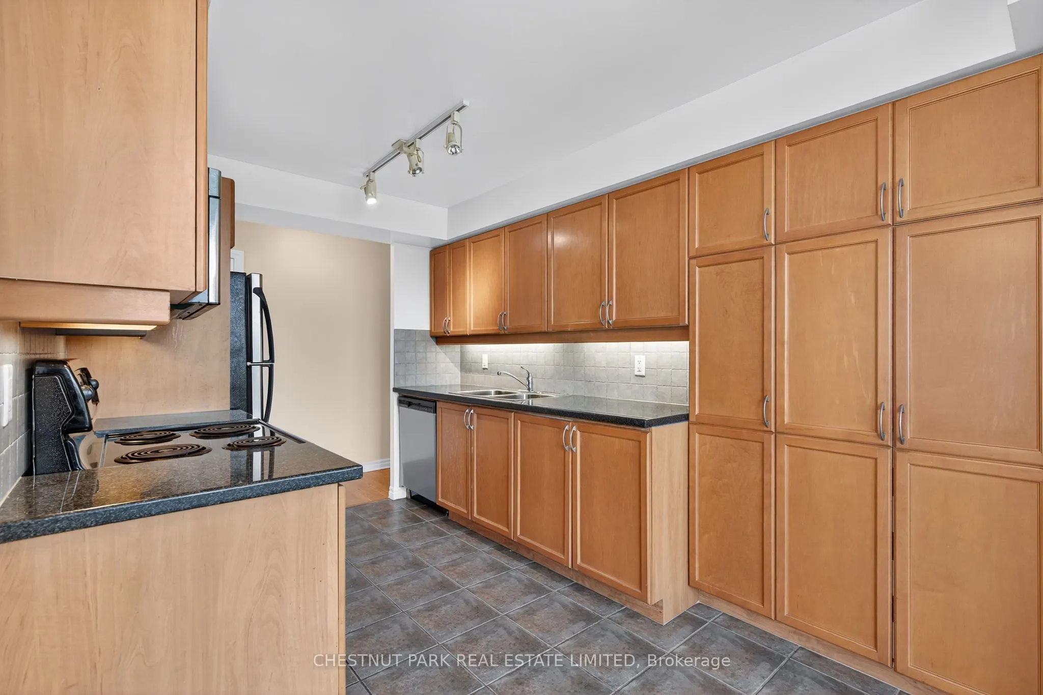 3840 Bathurst Street, #703