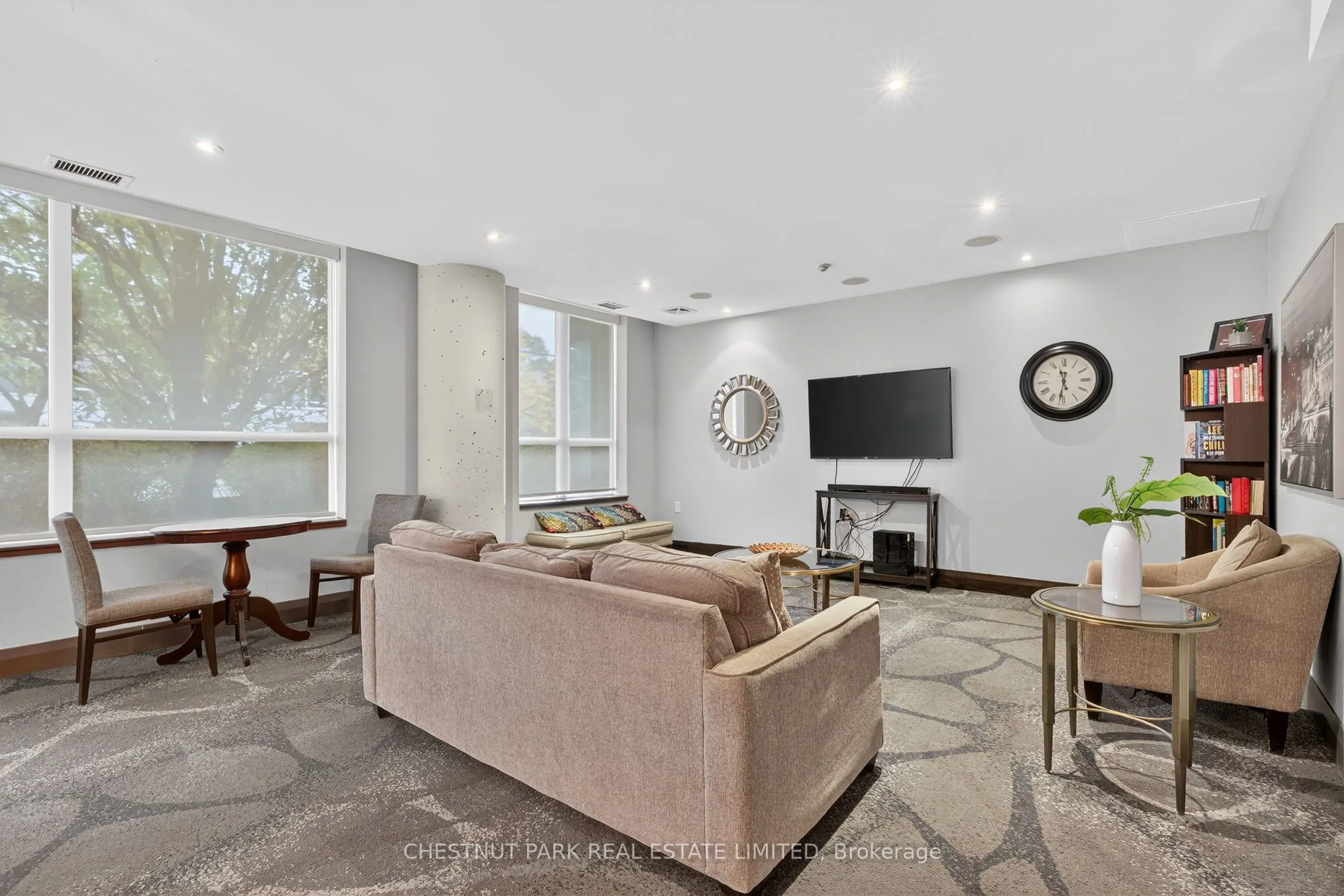 3840 Bathurst Street, #703