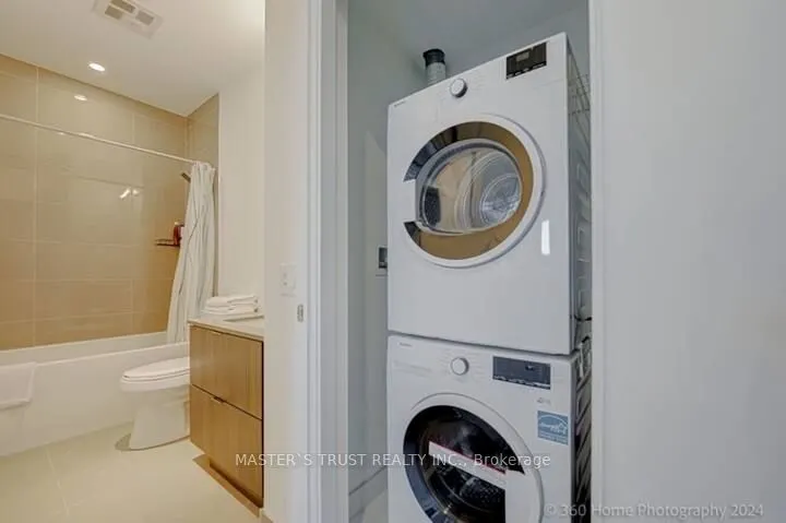 395 Bloor Street E, #4406