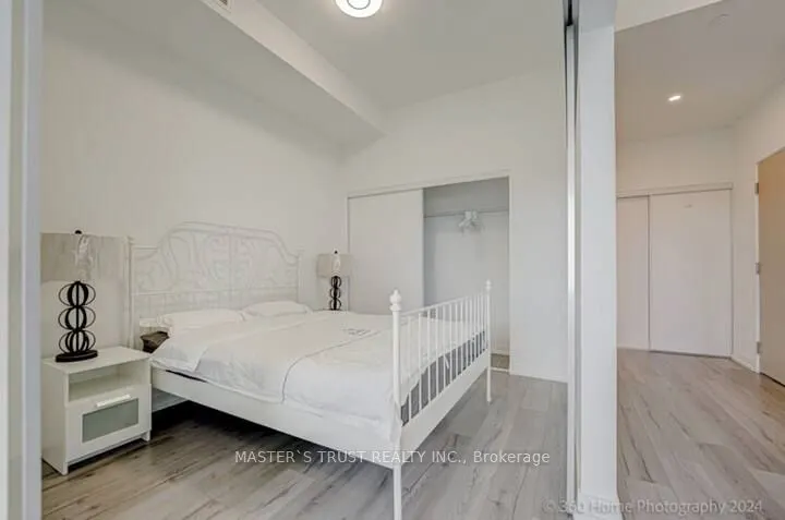 395 Bloor Street E, #4406