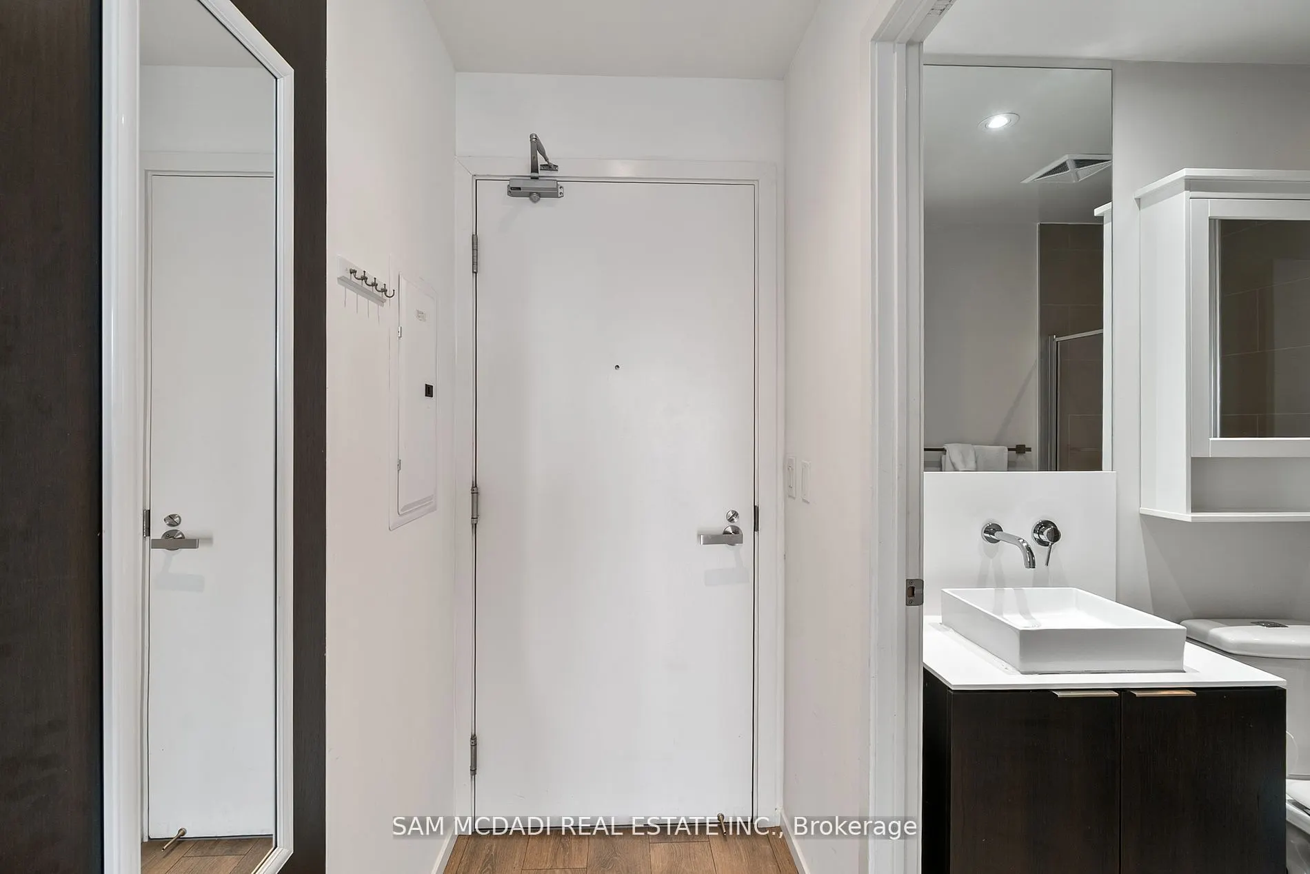 159 Dundas Street E, #1906