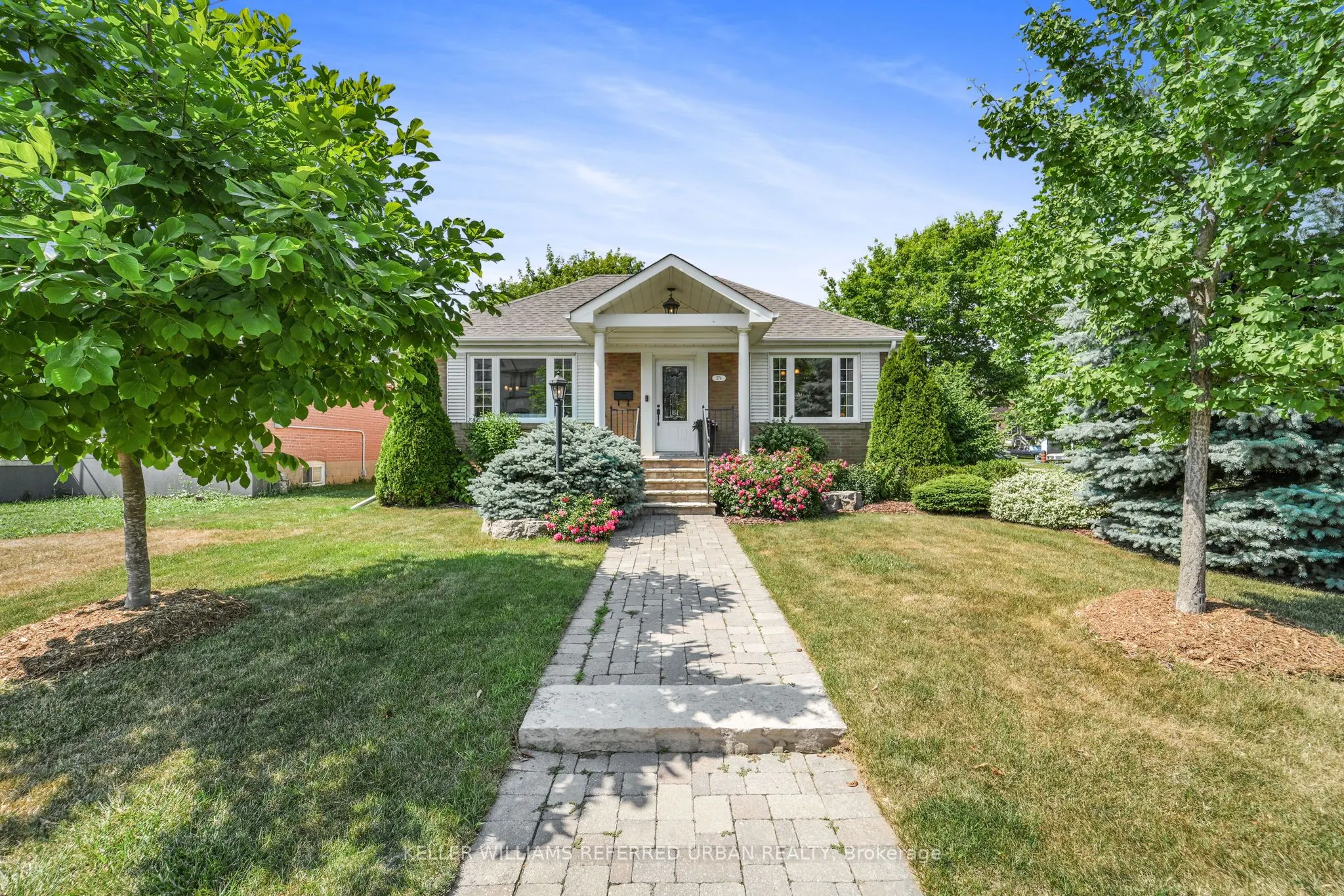 274 Poyntz Avenue