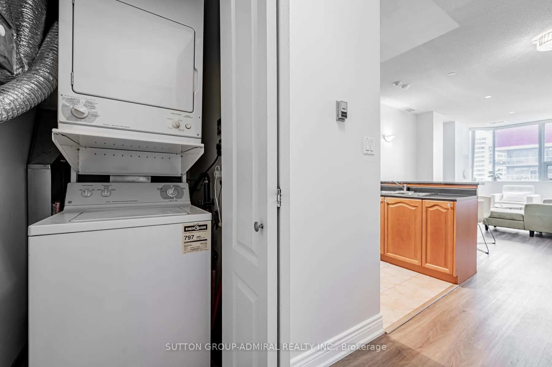 393 King Street W, #1103