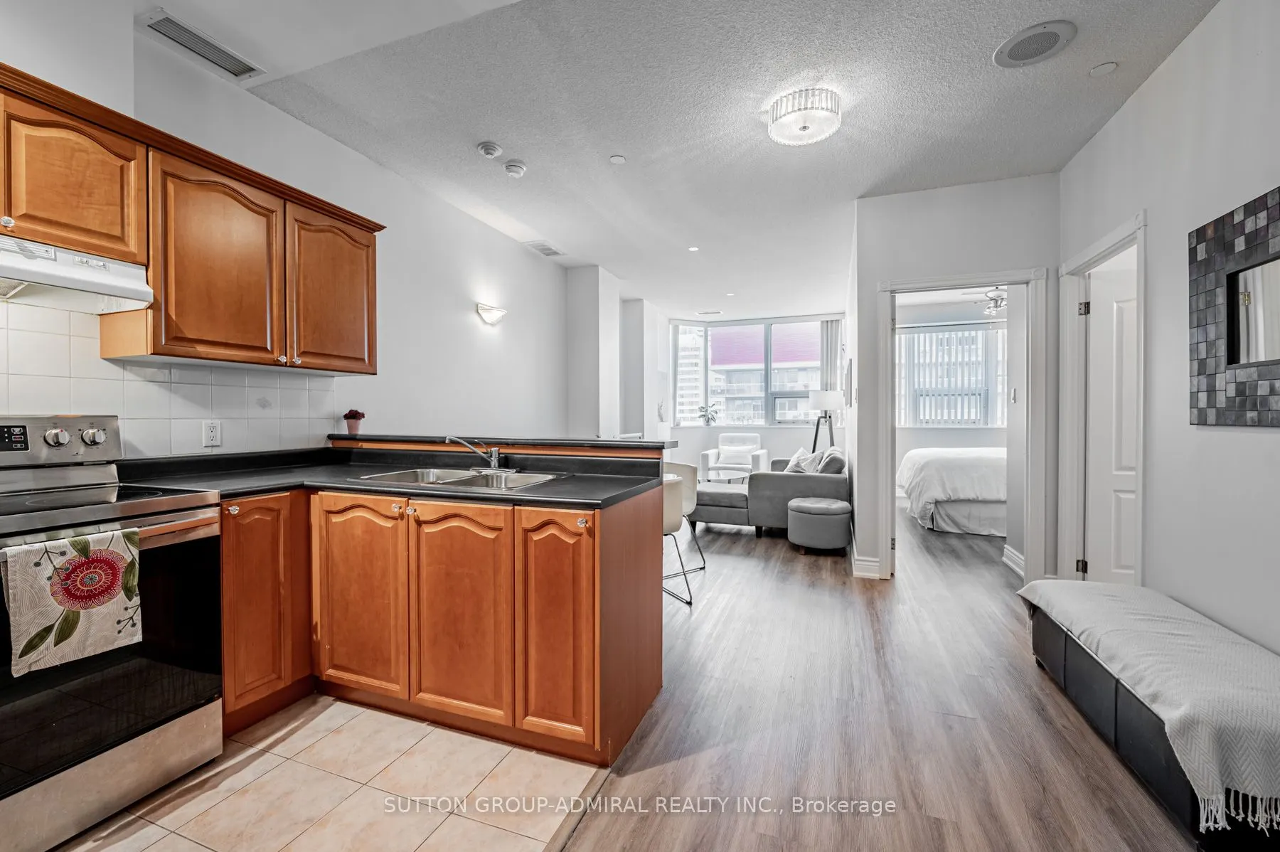 393 King Street W, #1103