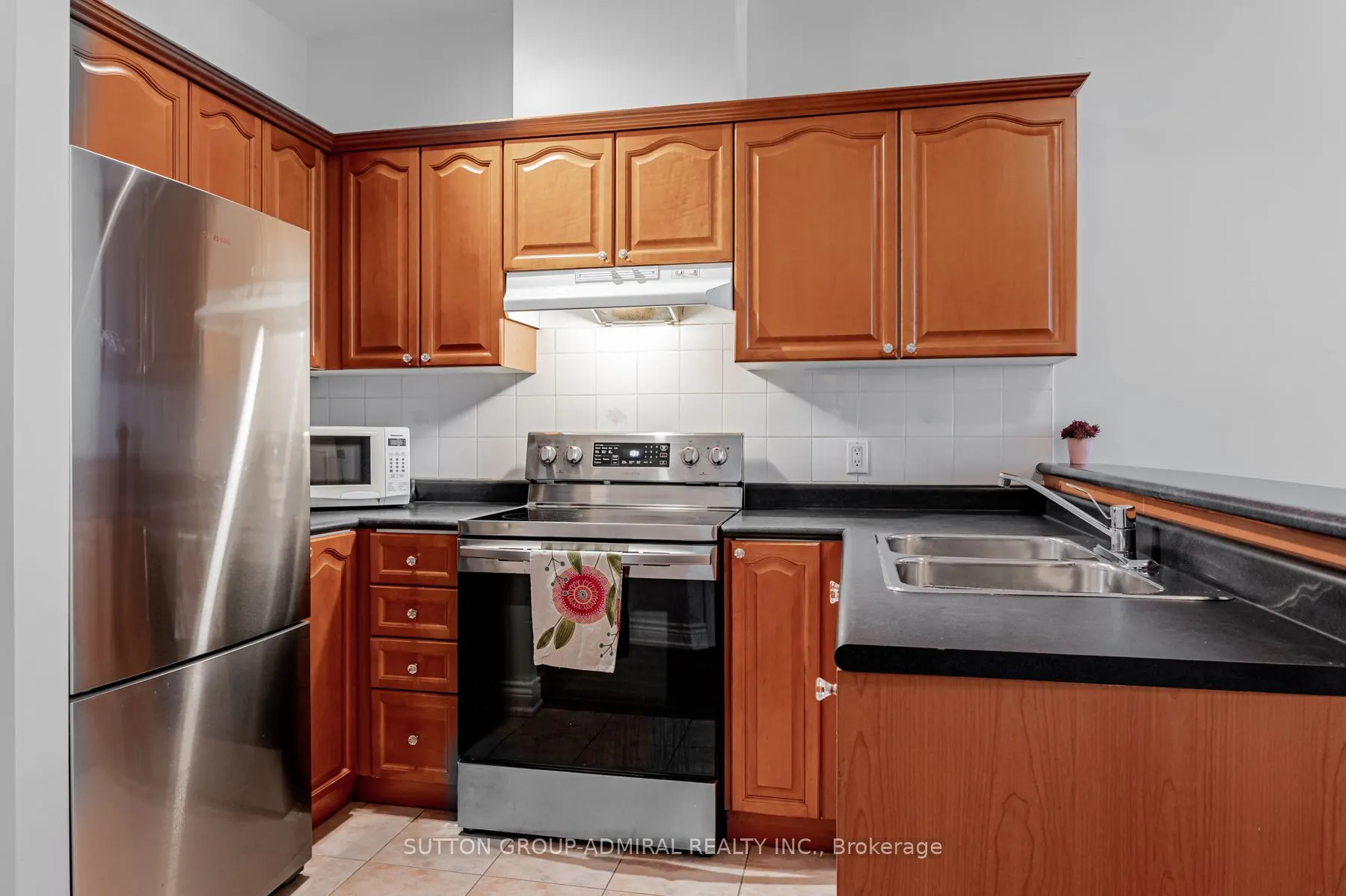 393 King Street W, #1103