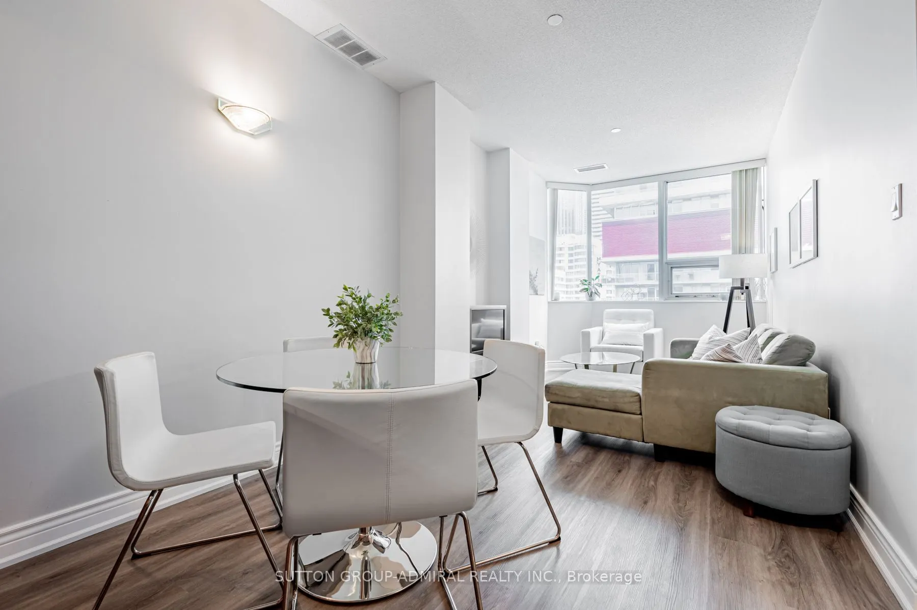 393 King Street W, #1103