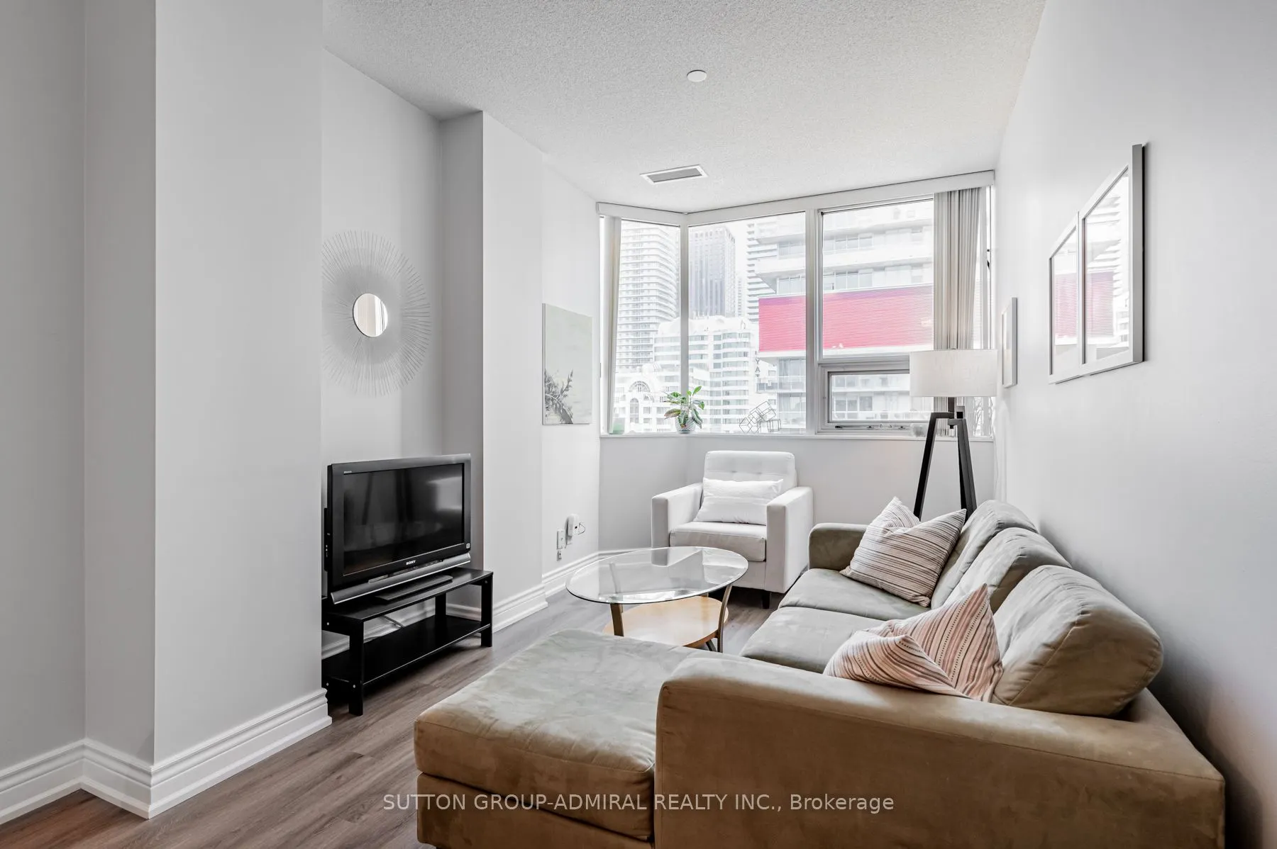 393 King Street W, #1103