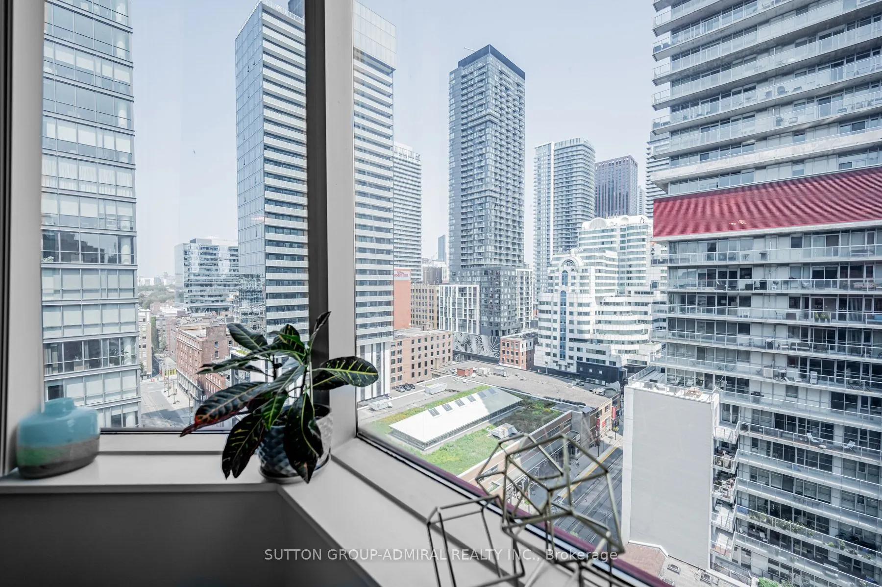 393 King Street W, #1103