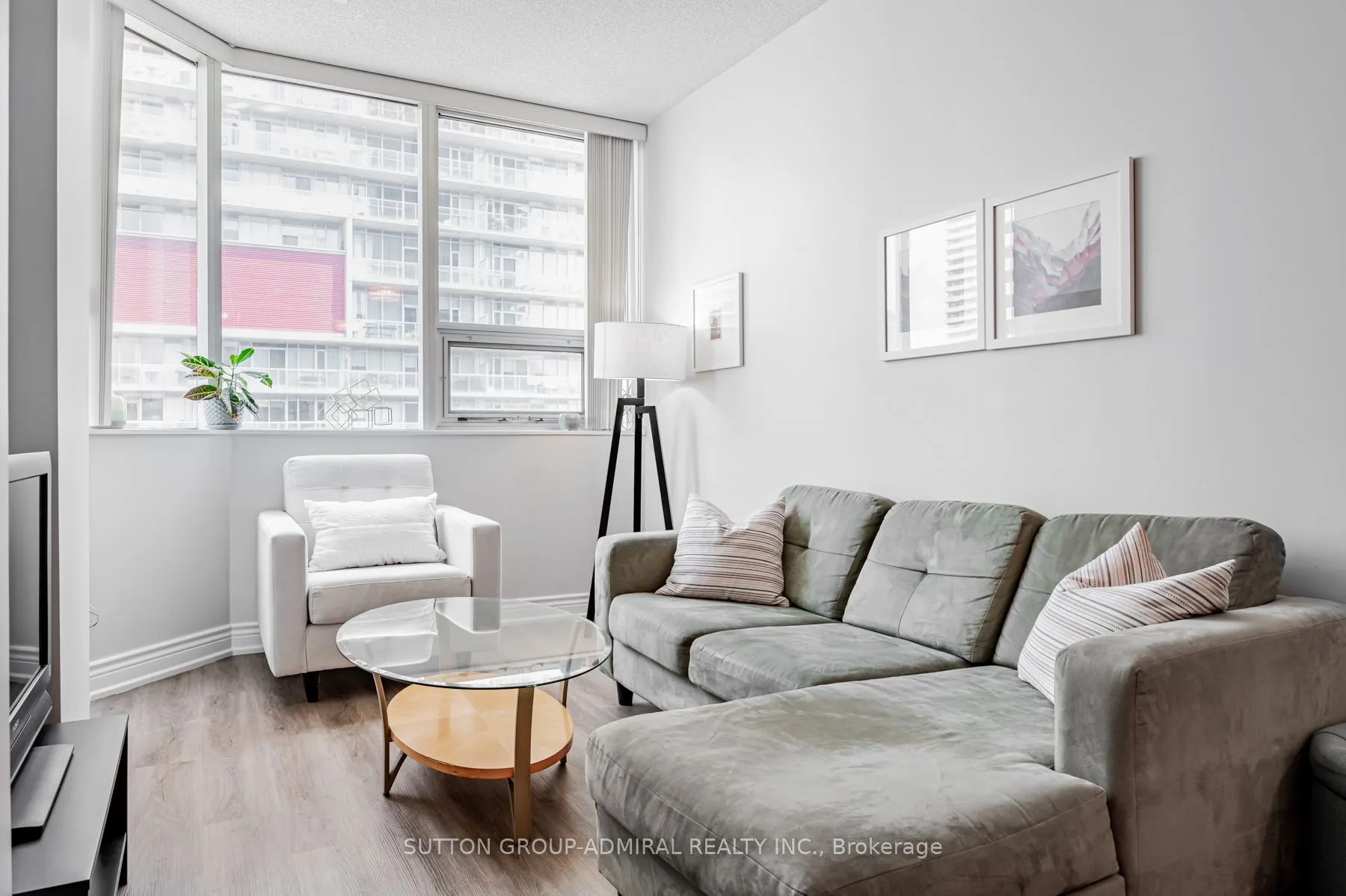 393 King Street W, #1103