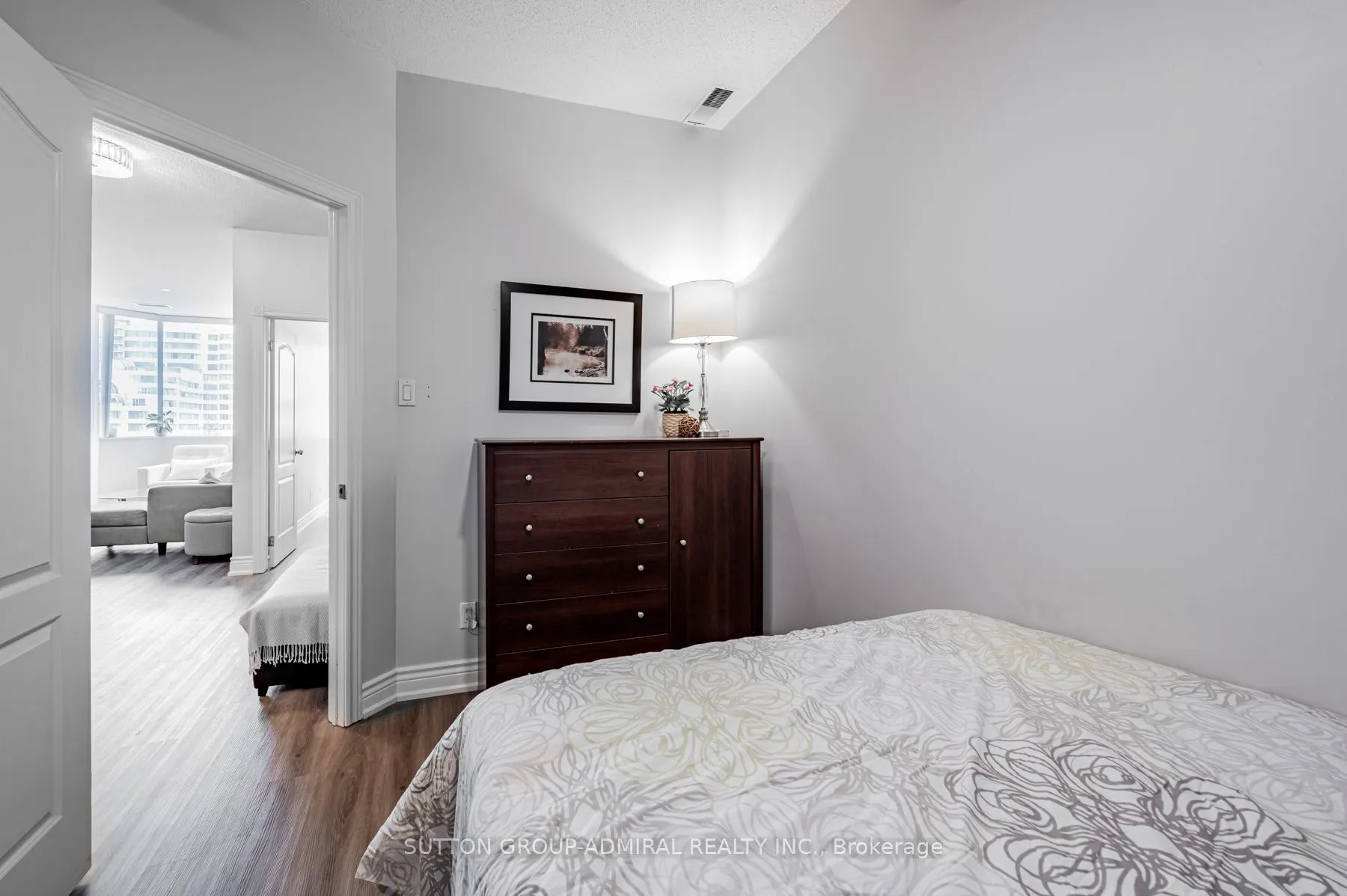 393 King Street W, #1103