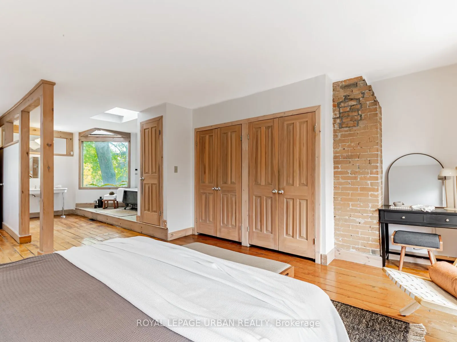 105 Sussex Avenue
