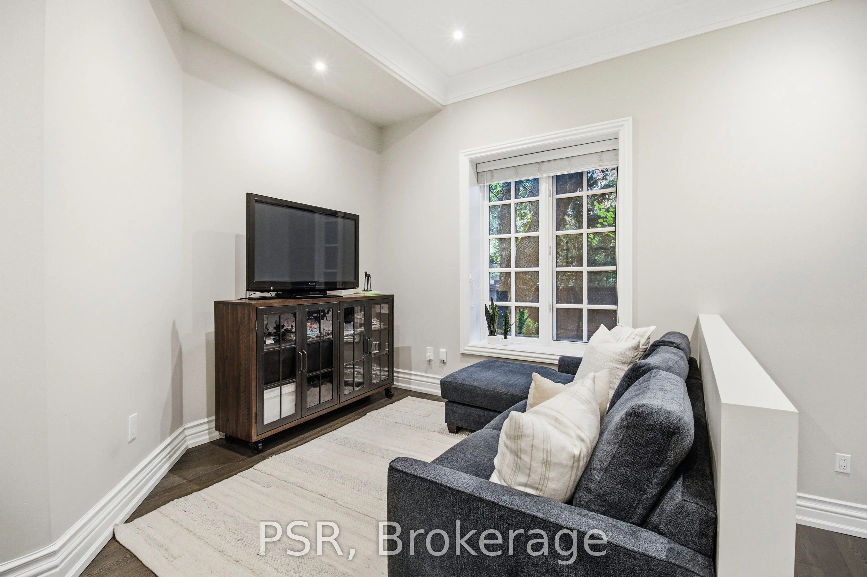 46 Bernard Avenue