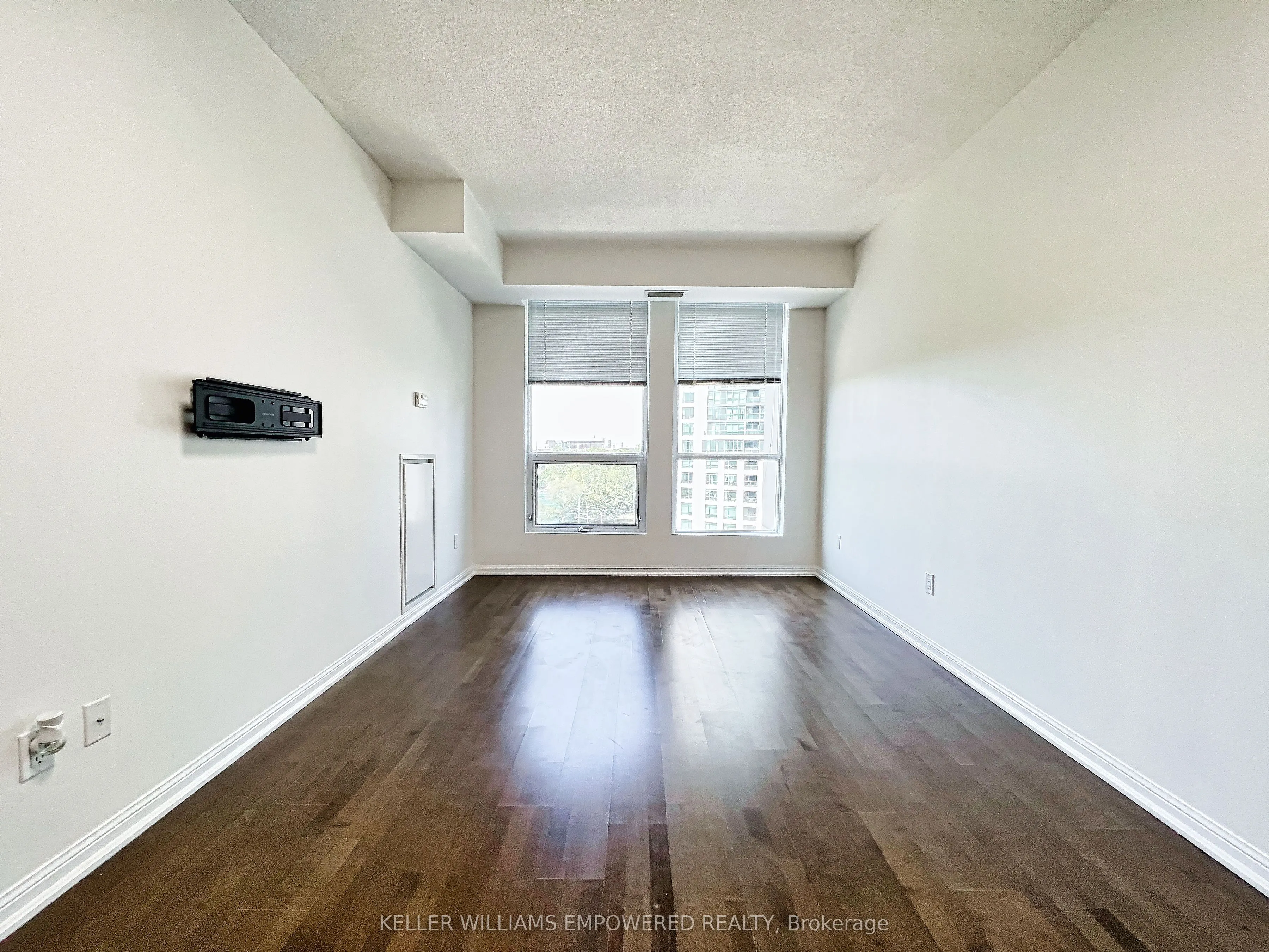 628 Fleet Street, #715