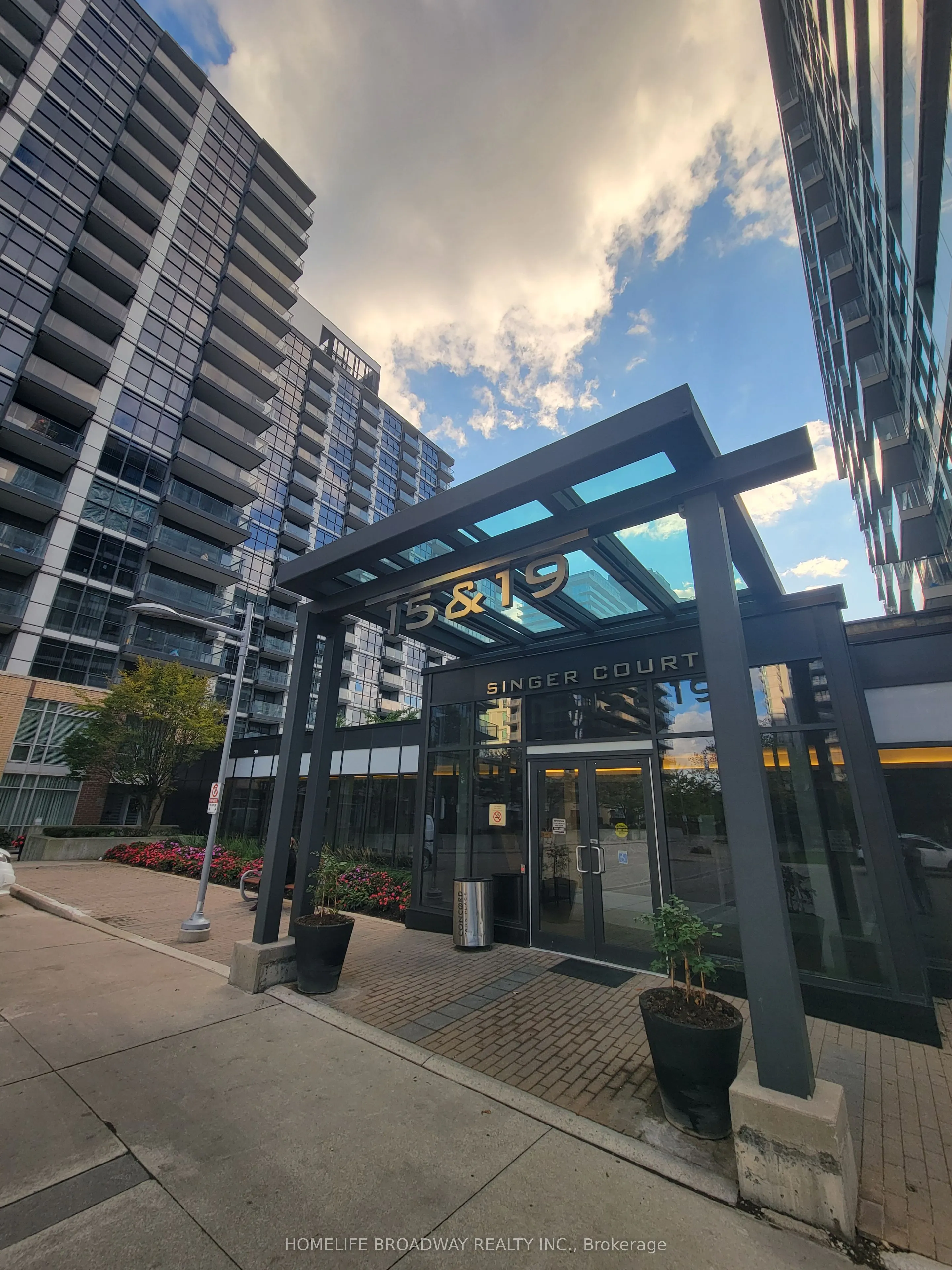 19 Singer Court, #1203