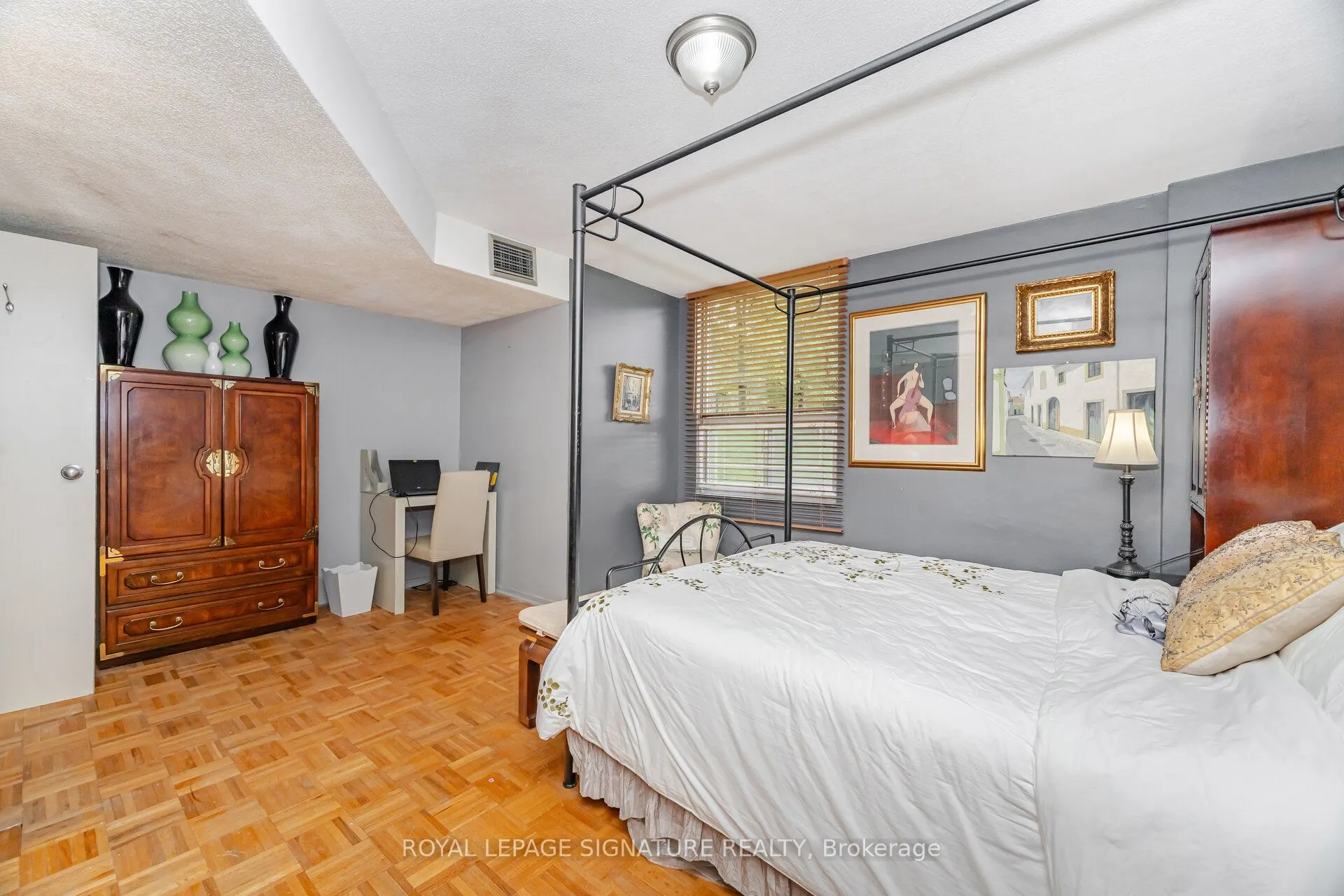 10 Edgecliff Golfway, #303