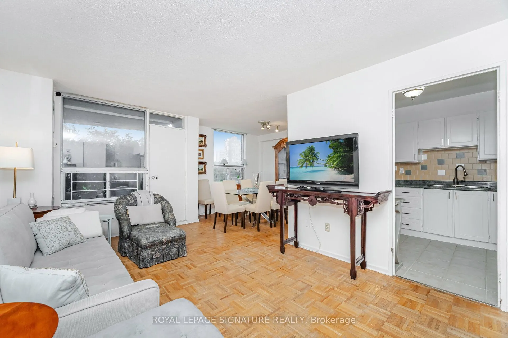 10 Edgecliff Golfway, #303