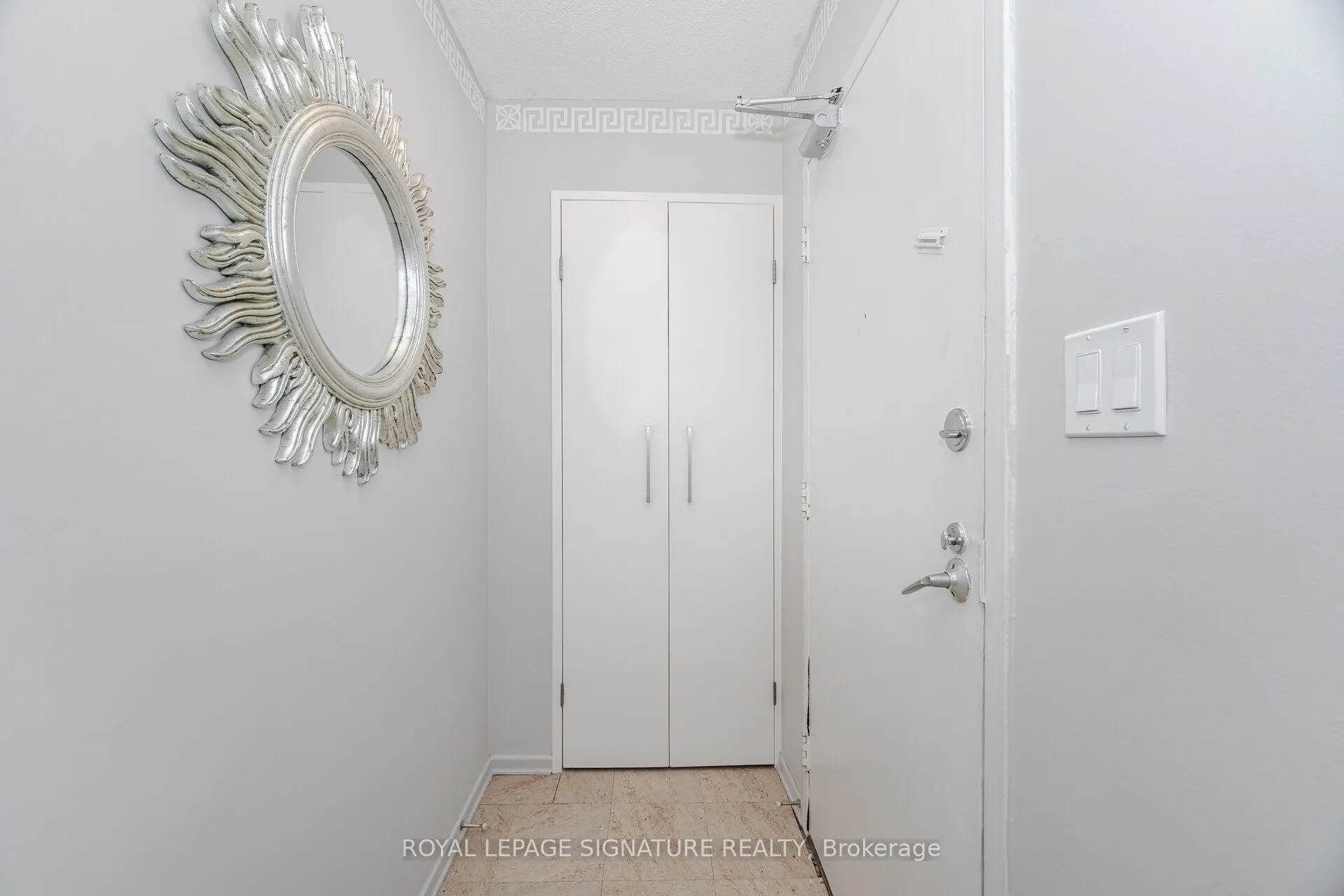 10 Edgecliff Golfway, #303