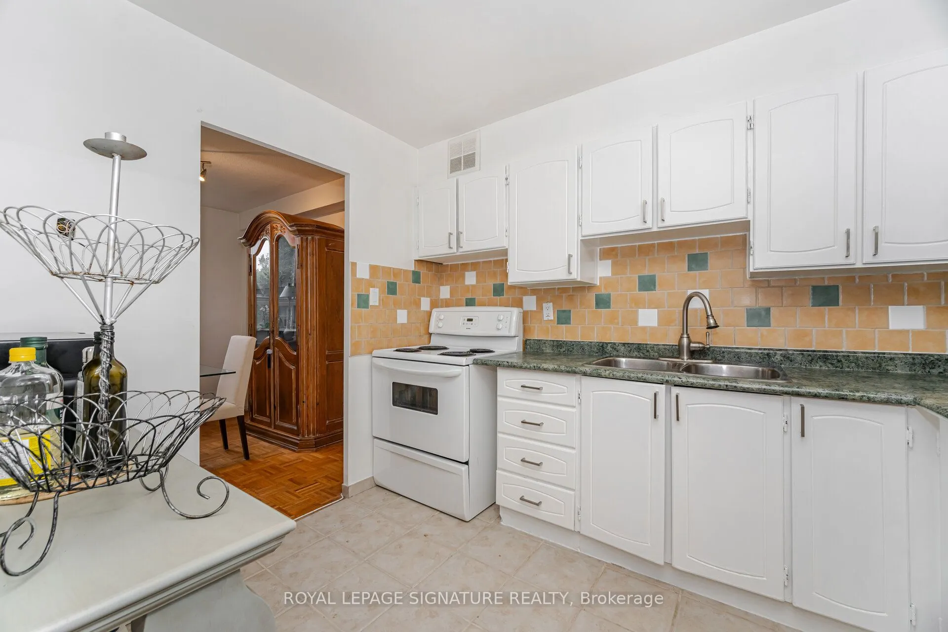 10 Edgecliff Golfway, #303