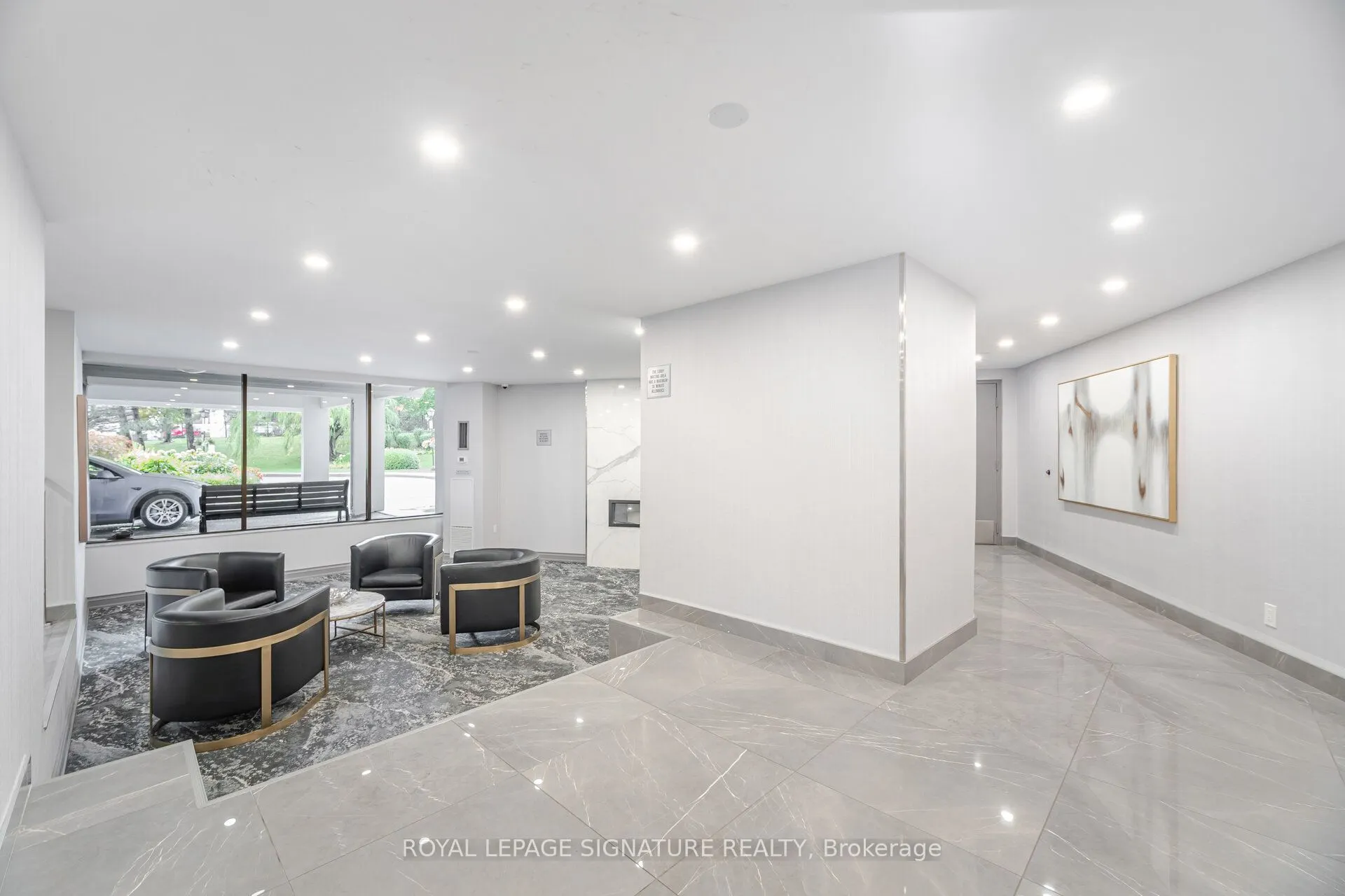 10 Edgecliff Golfway, #303