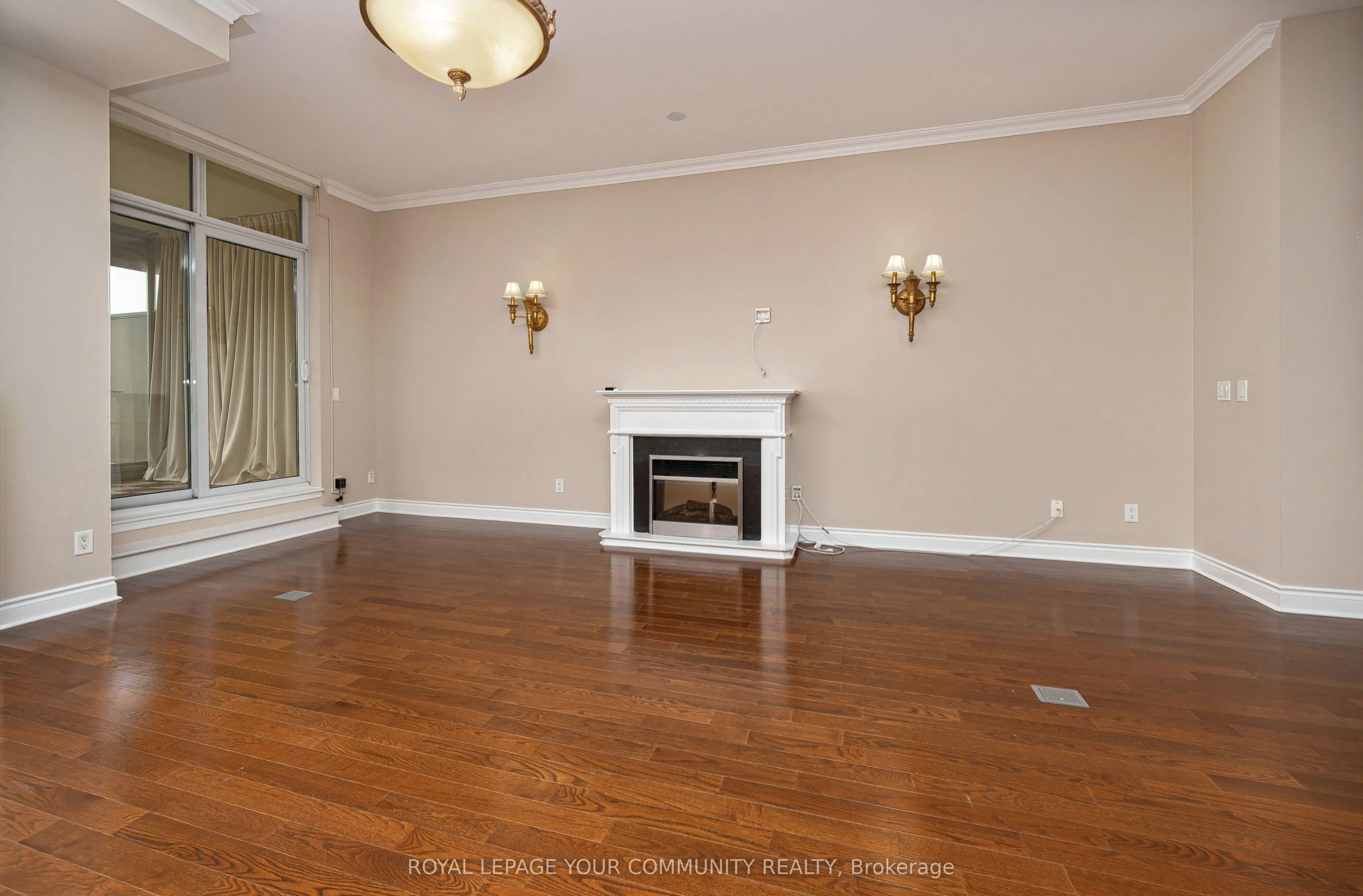 18 Kenaston Gardens, #1906