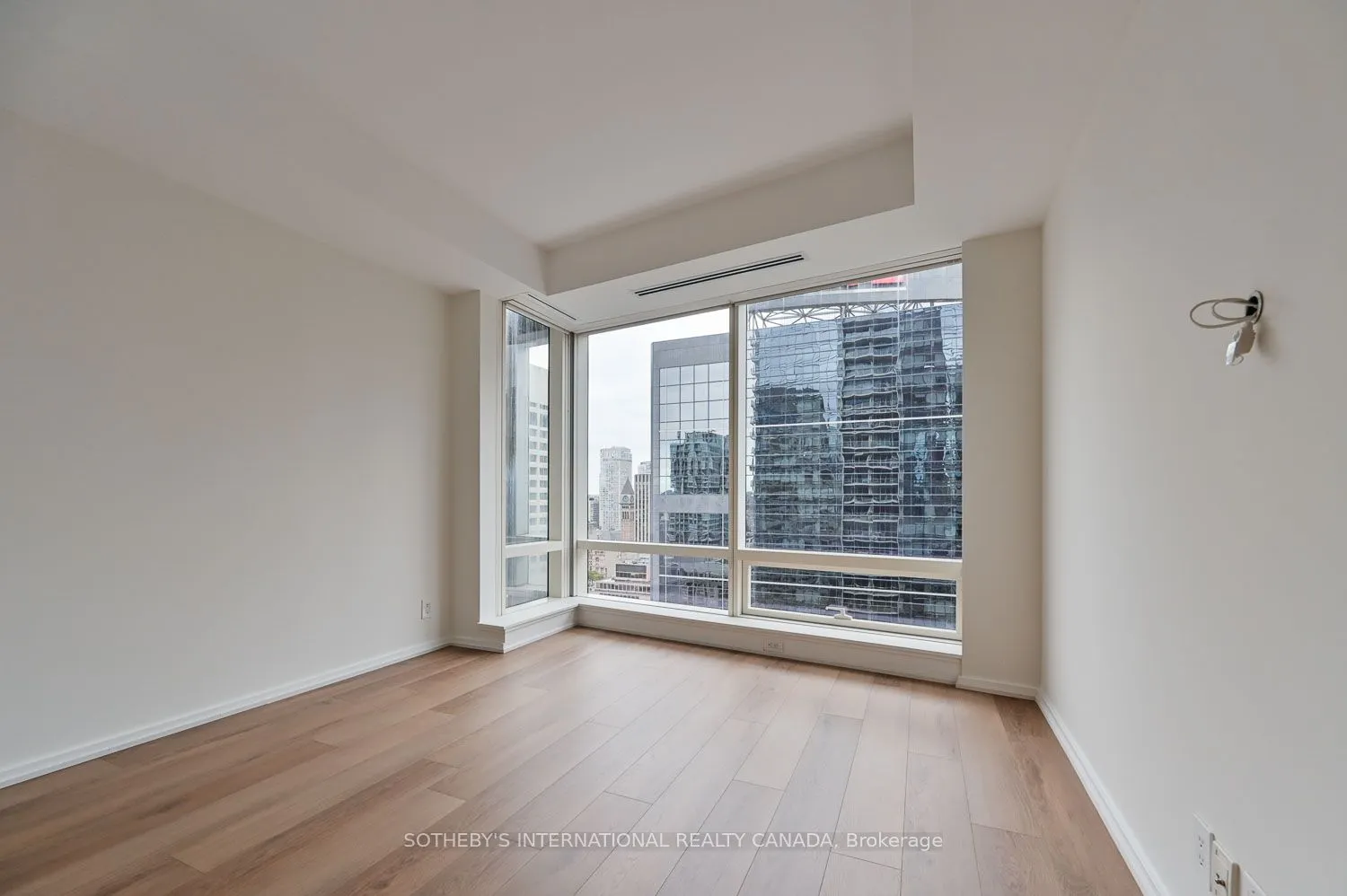 180 University Avenue, #2608