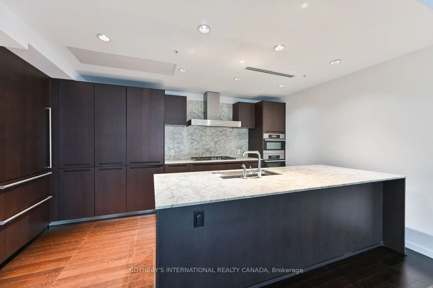 180 University Avenue, #2608