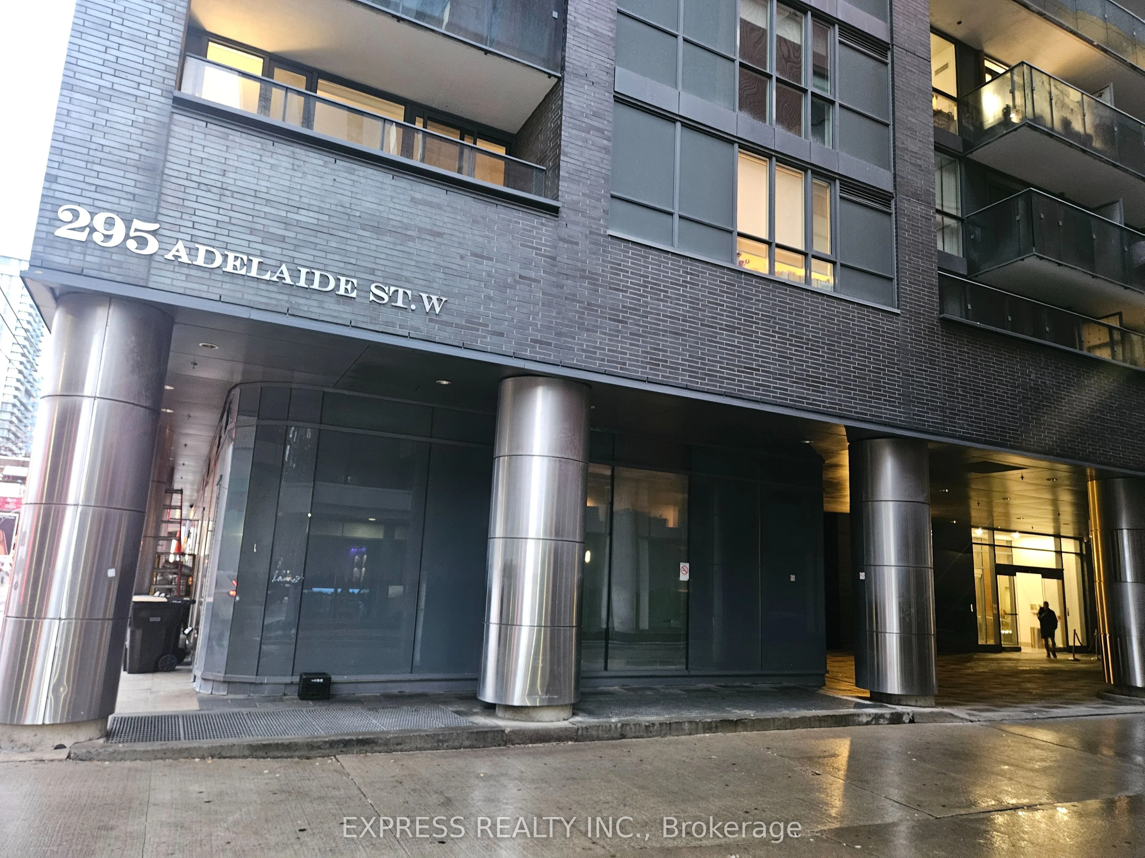 295 Adelaide Street W, #3703