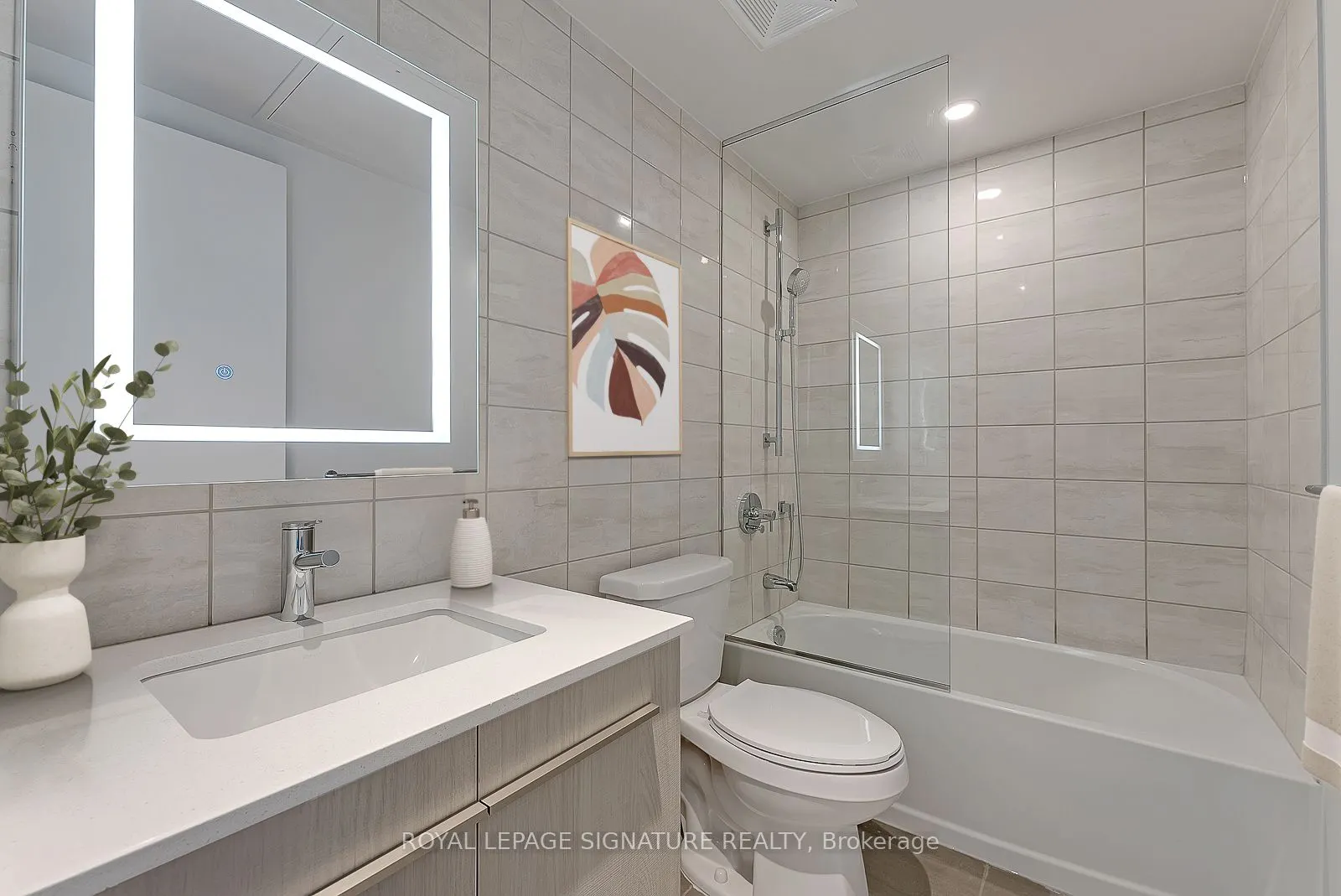 8 Cumberland Street, #2809