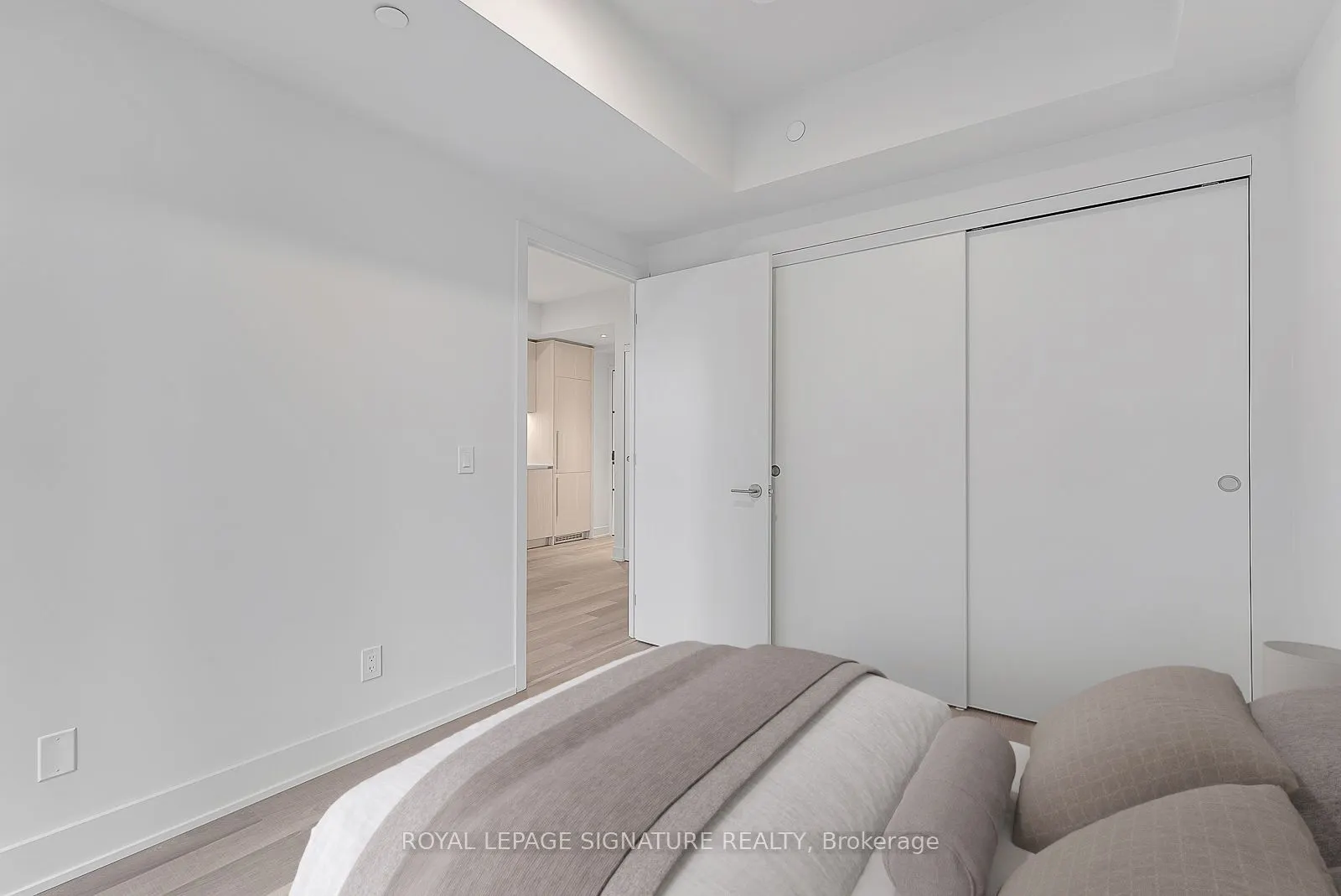 8 Cumberland Street, #2809