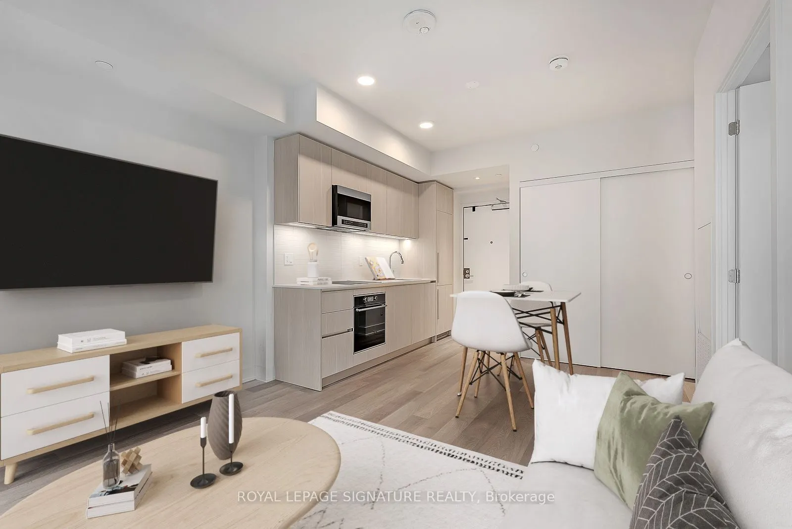 8 Cumberland Street, #2809