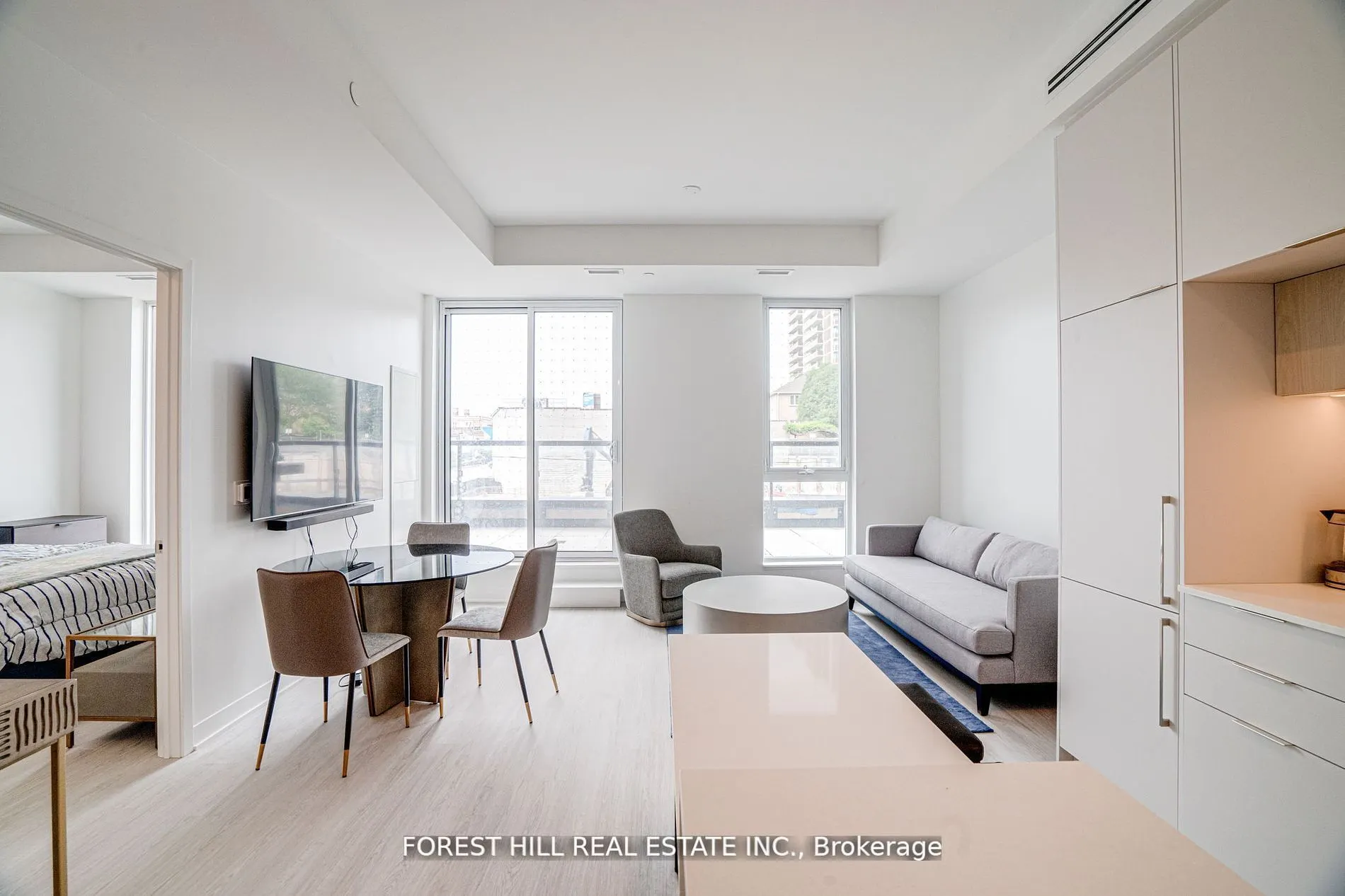 185 Alberta Avenue, #209