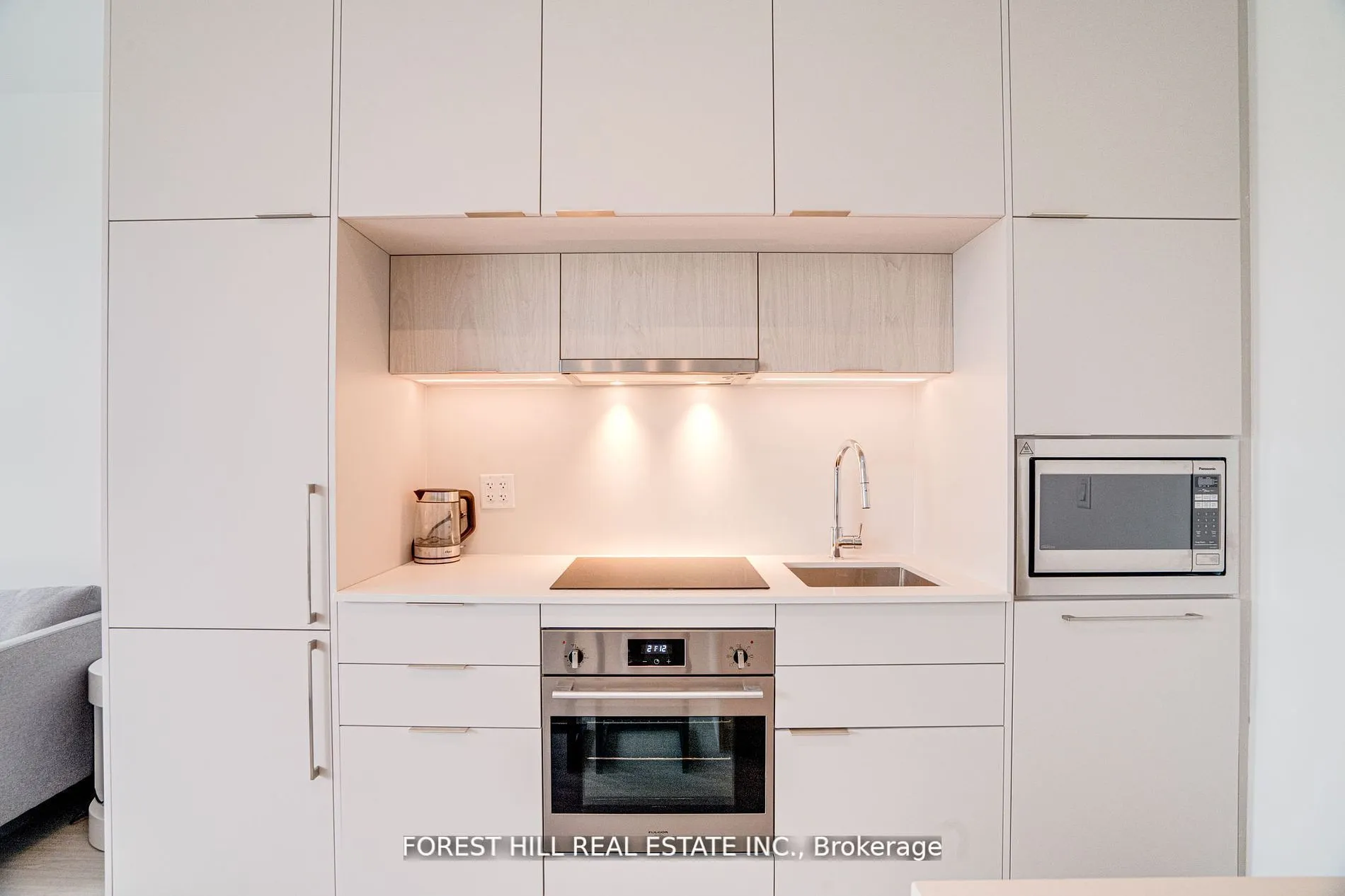 185 Alberta Avenue, #209