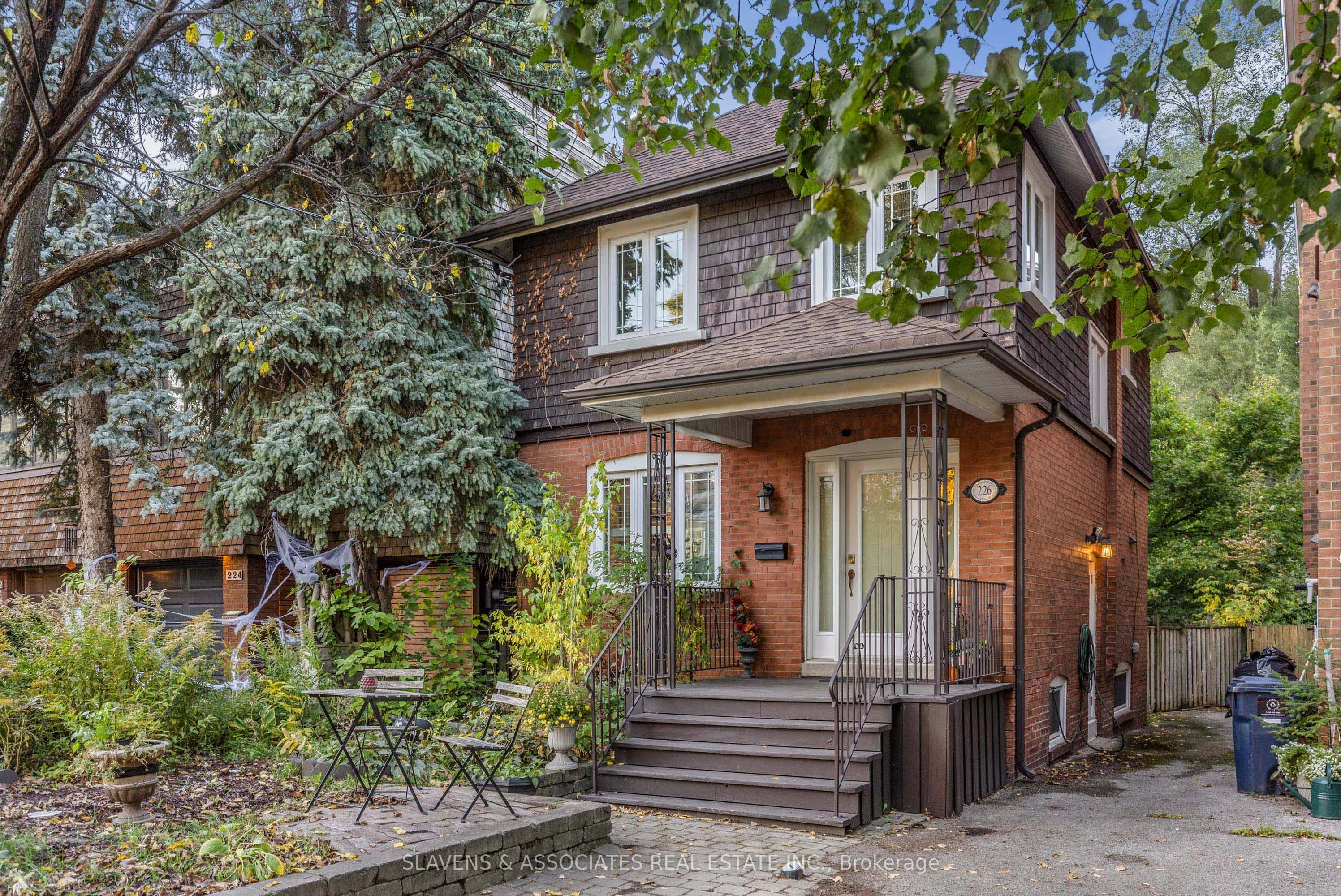 226 Broadway Avenue